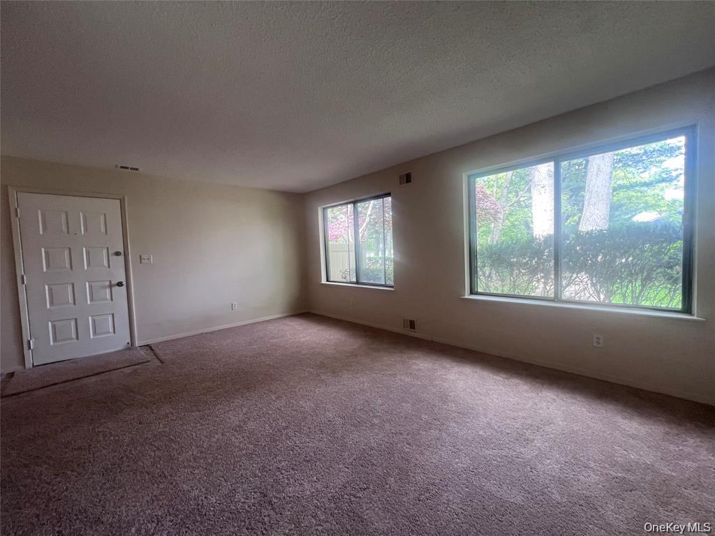 200 Springmeadow Drive, Unit M photo 3