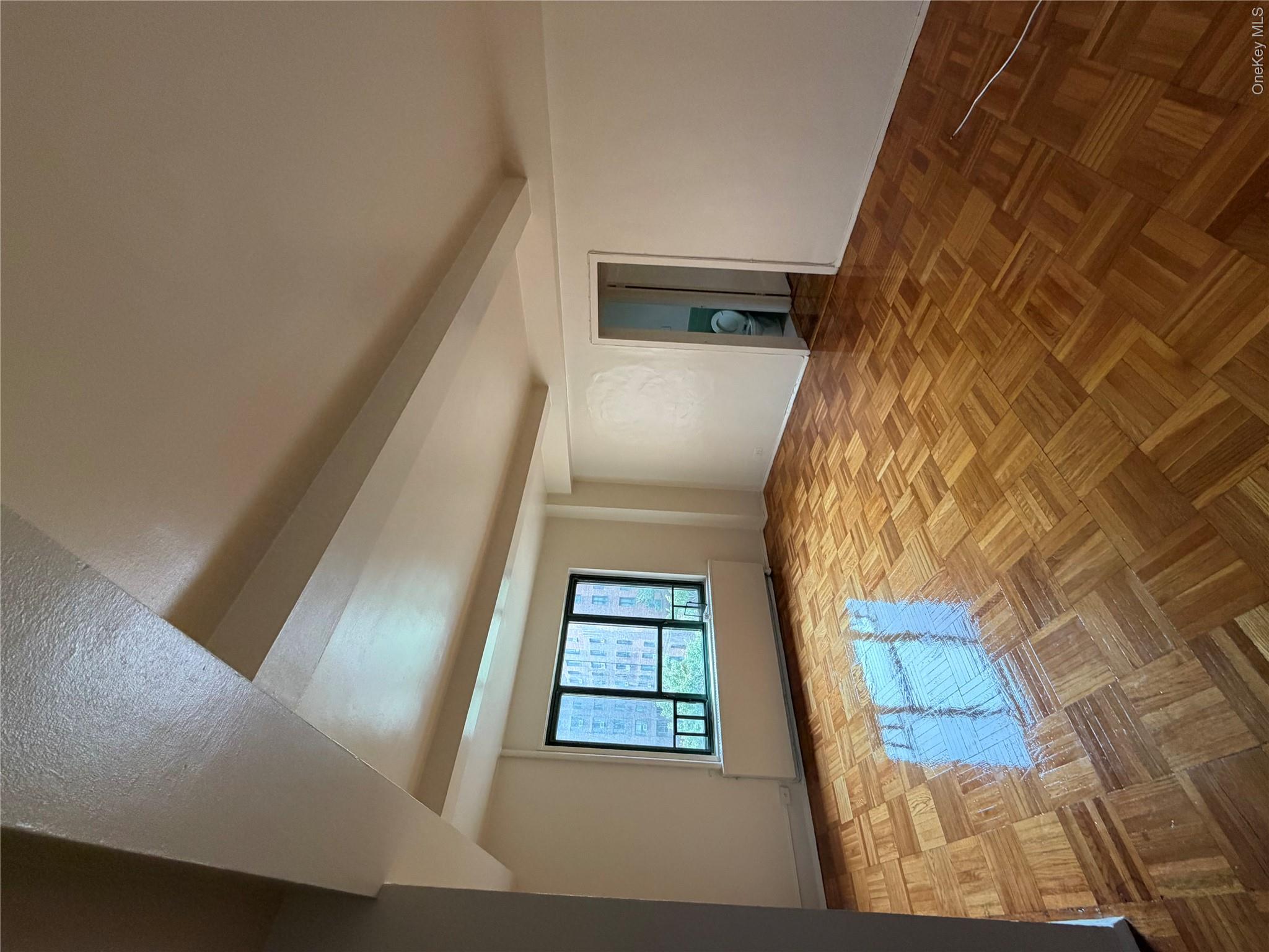 20 Metropolitan Oval, Unit 5E photo 4
