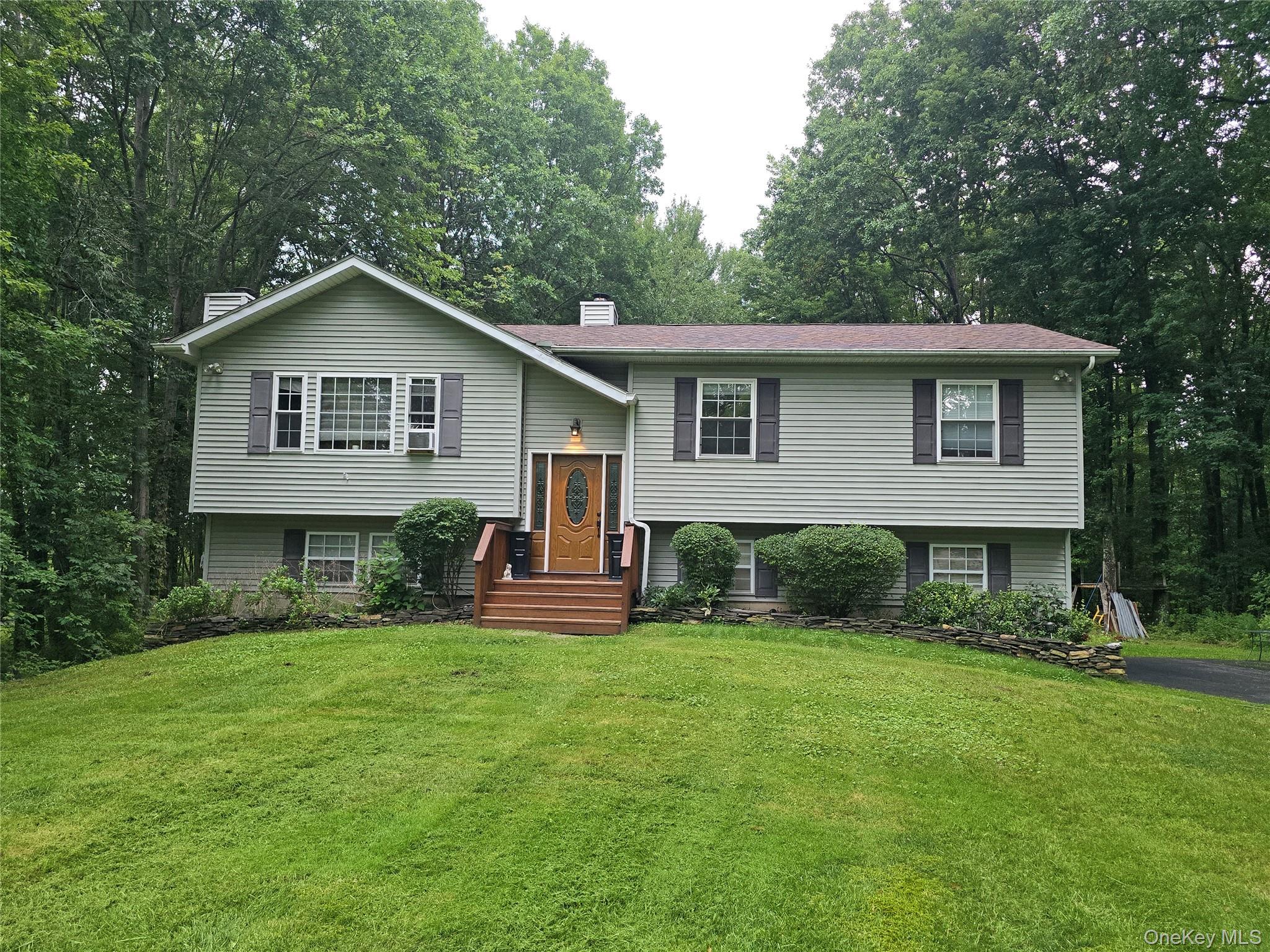 8 Kayleigh Drive – For Sale
