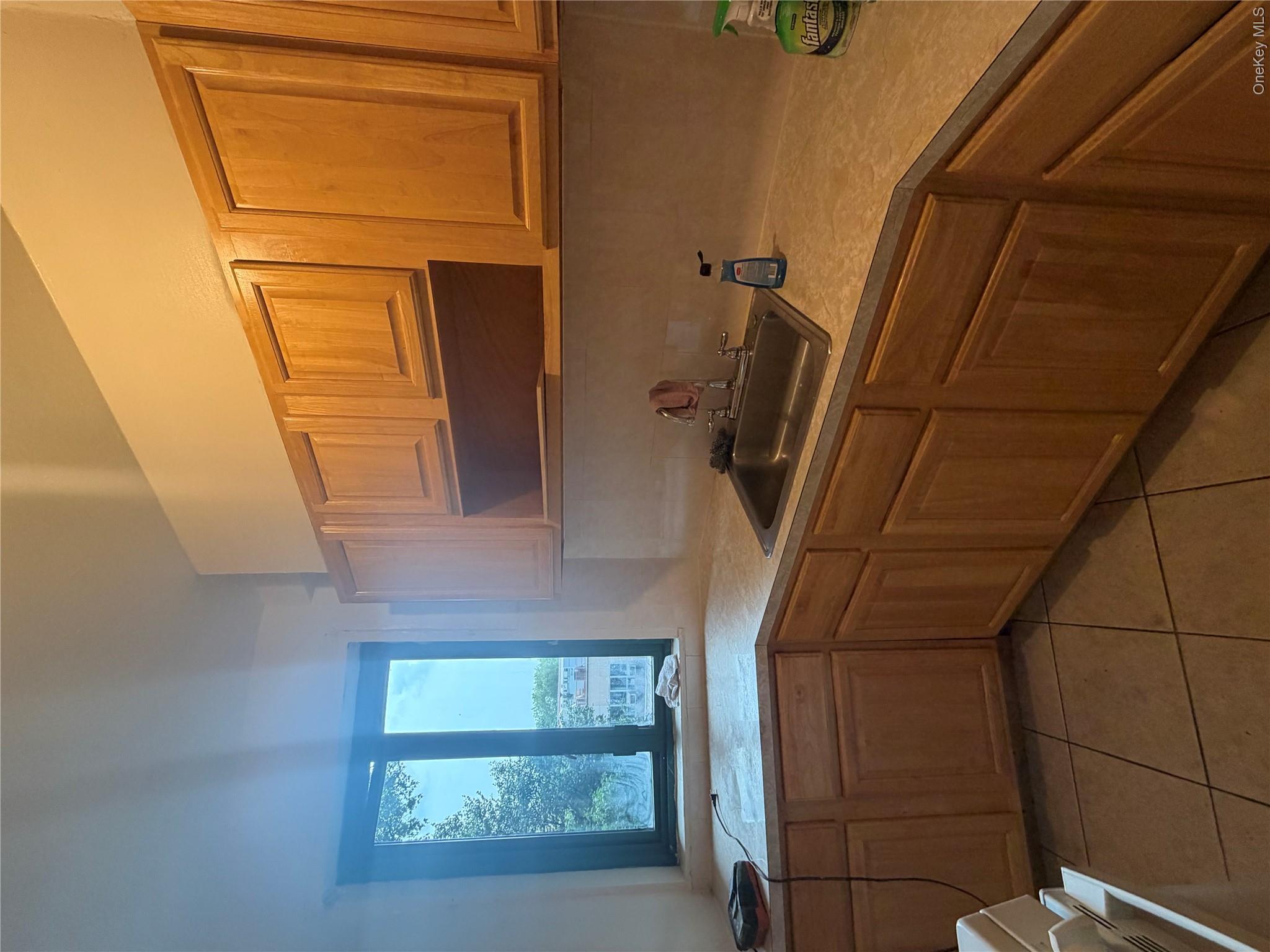 1920 Mcgraw Avenue, Unit 2F