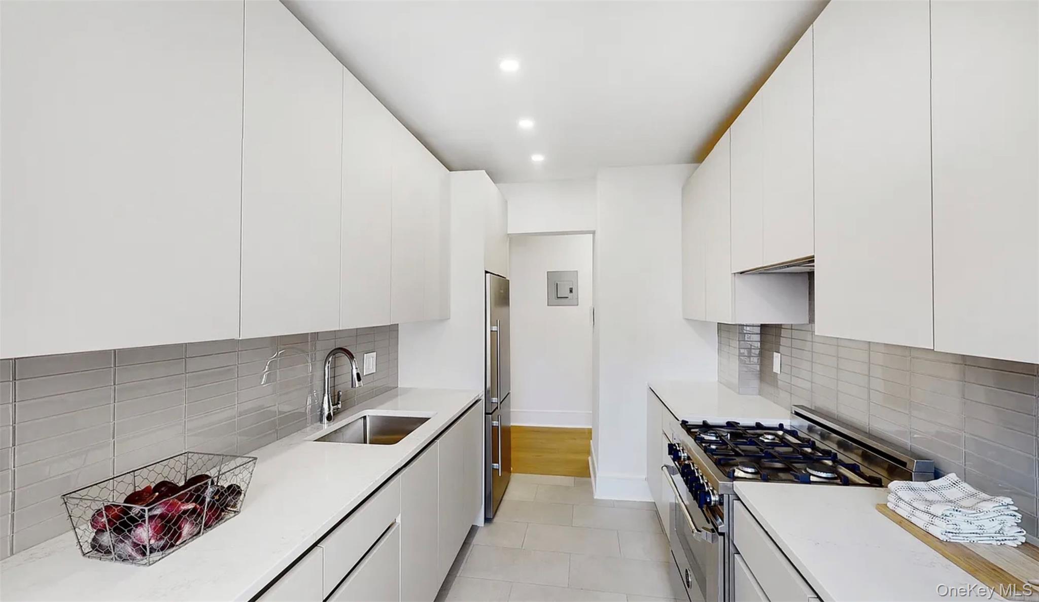 148-09 Northern Boulevard, Unit 5K photo 5
