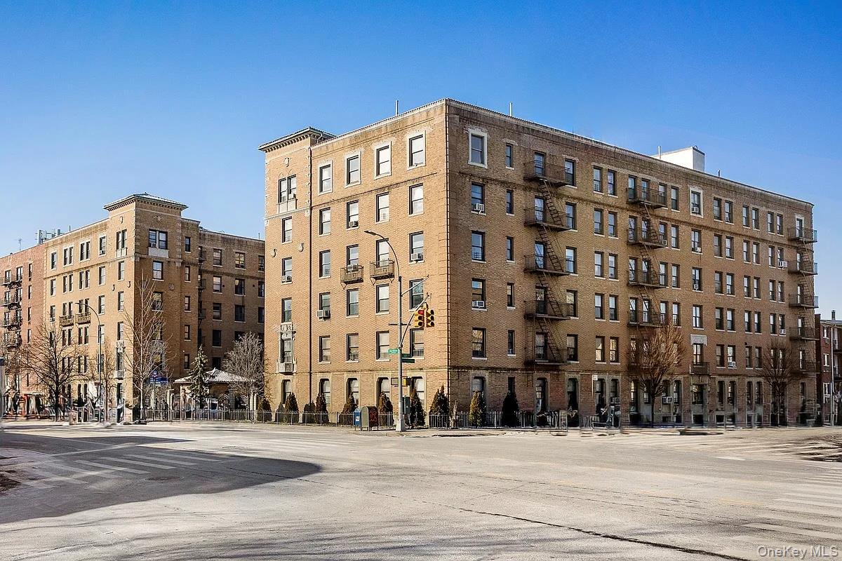 148-09 Northern Boulevard, Unit 5K