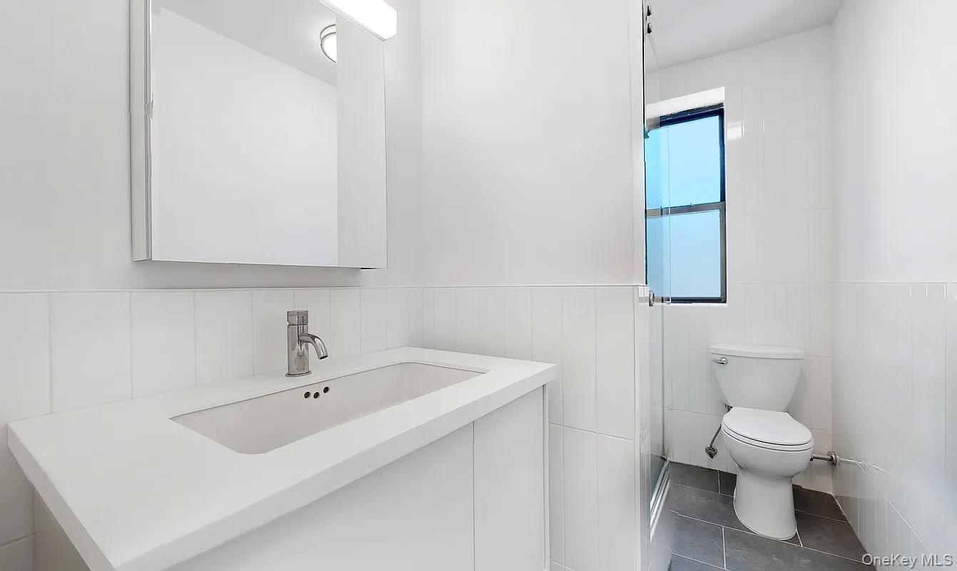 148-09 Northern Boulevard, Unit 5K photo 11