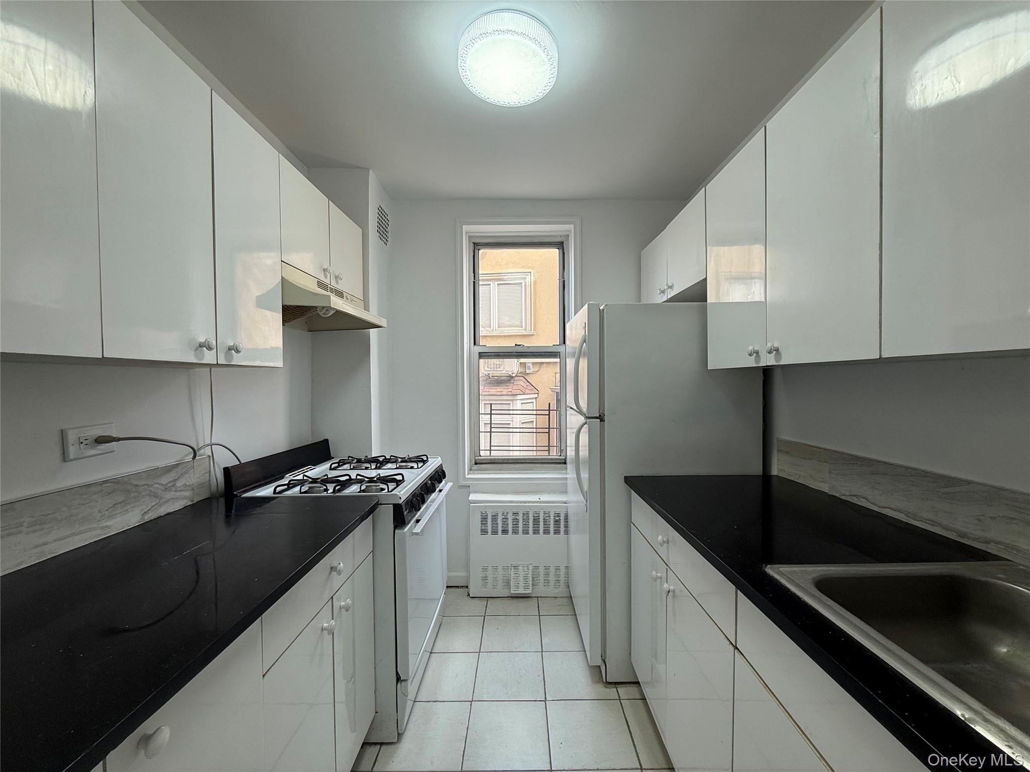 3425 150th Street, Unit 1J photo 6