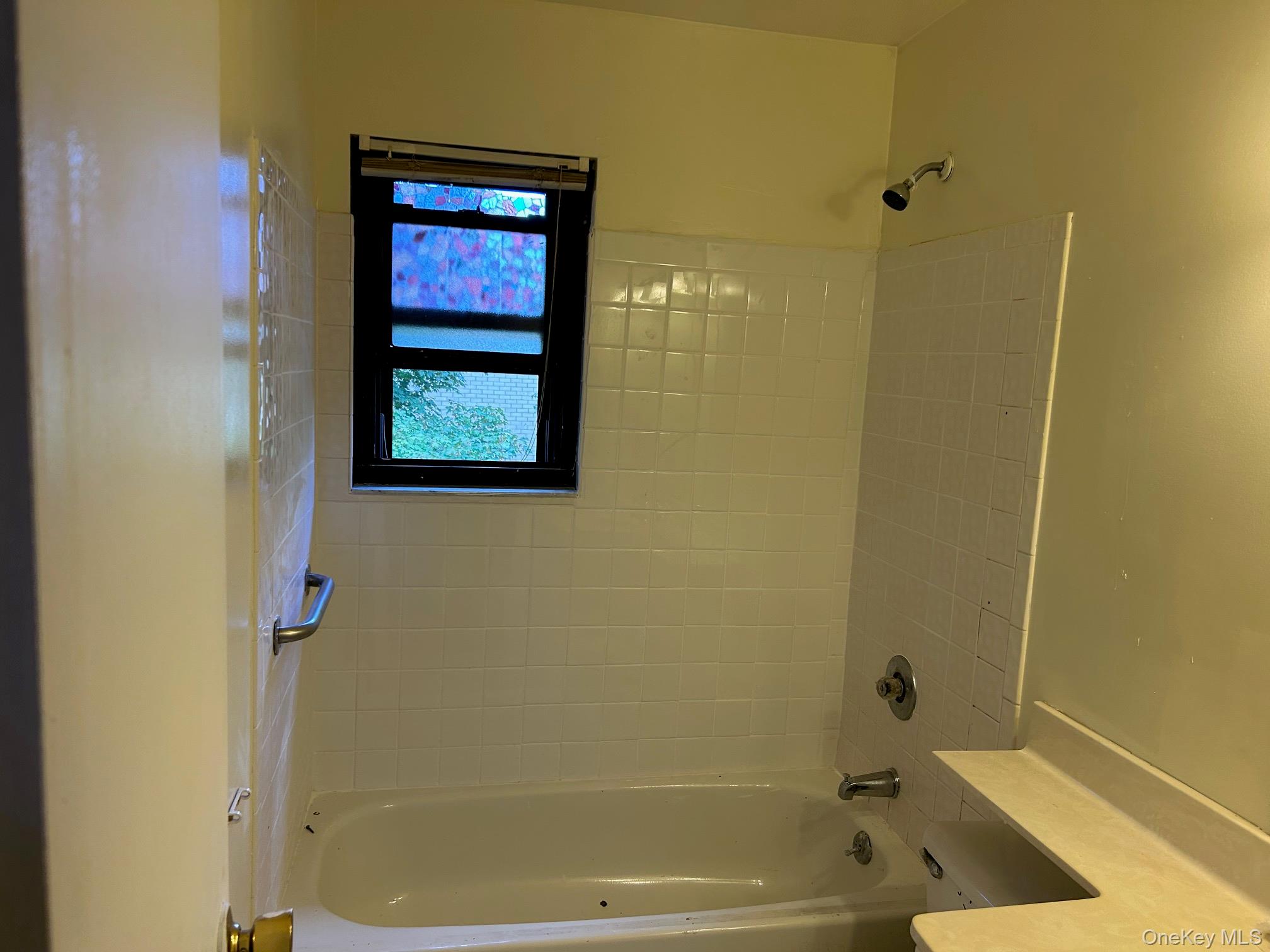 220 Sneden Place, Unit 220 photo 32