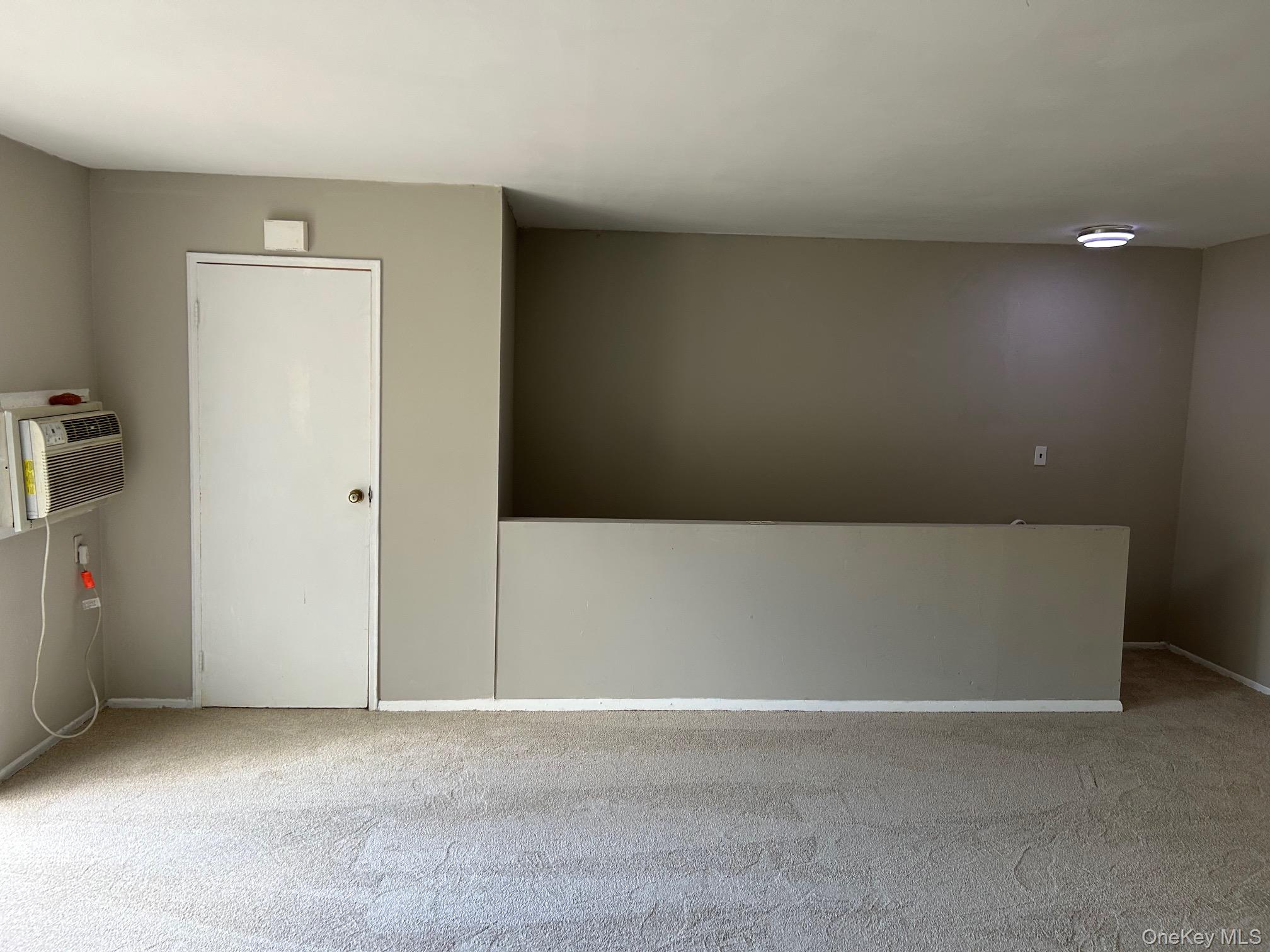 220 Sneden Place, Unit 220 photo 8