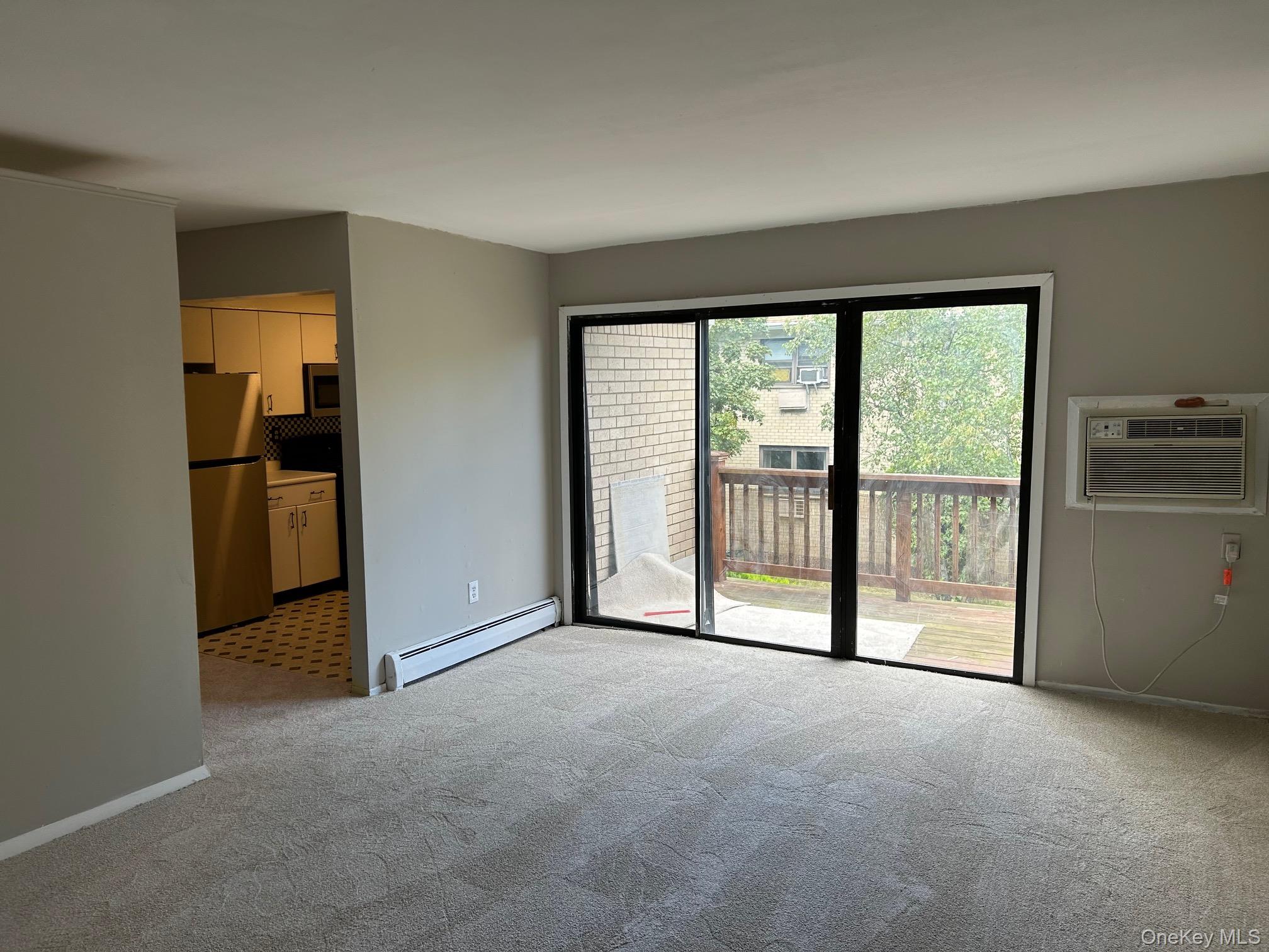 220 Sneden Place, Unit 220 photo 10