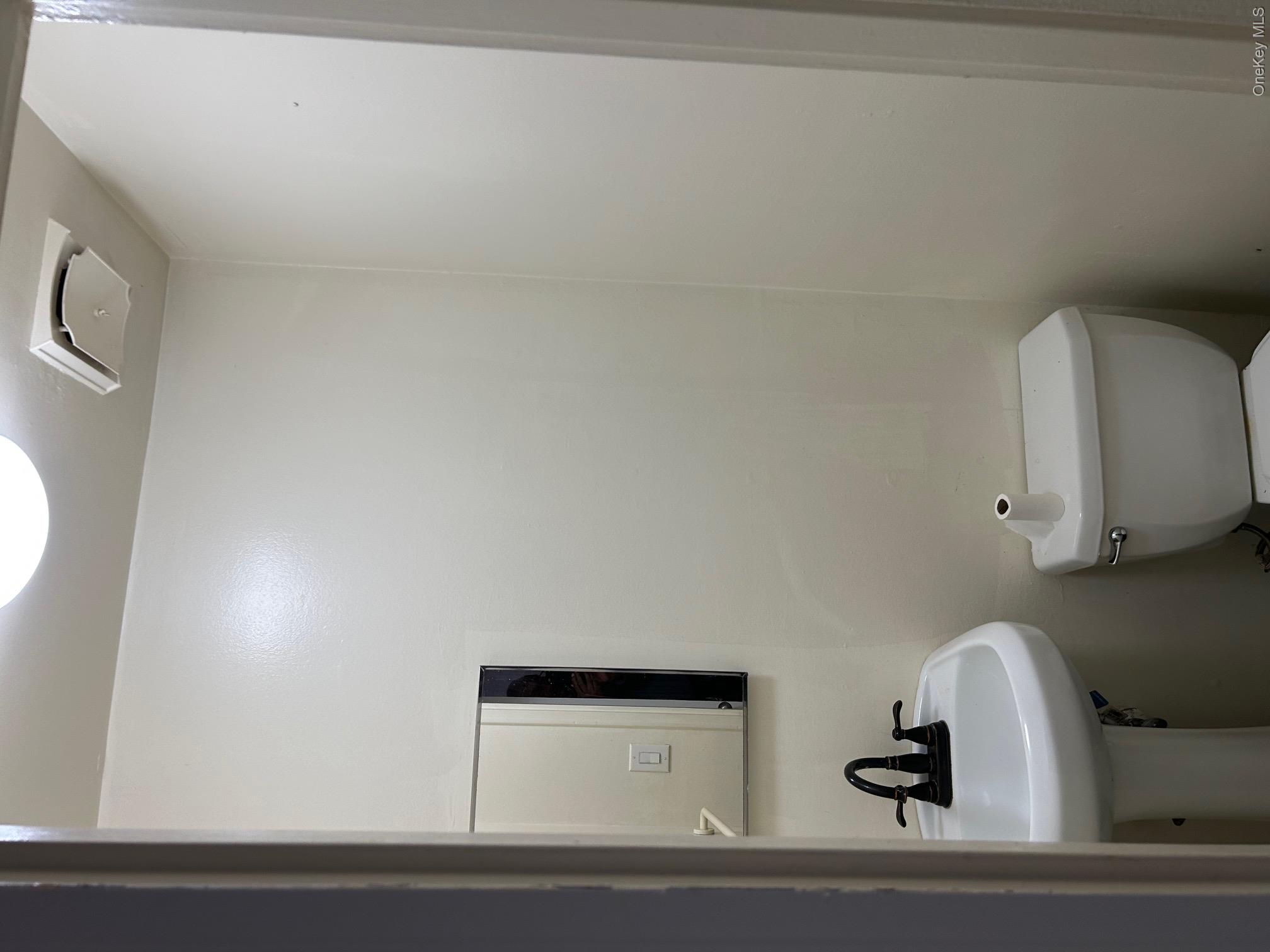 220 Sneden Place, Unit 220 photo 20