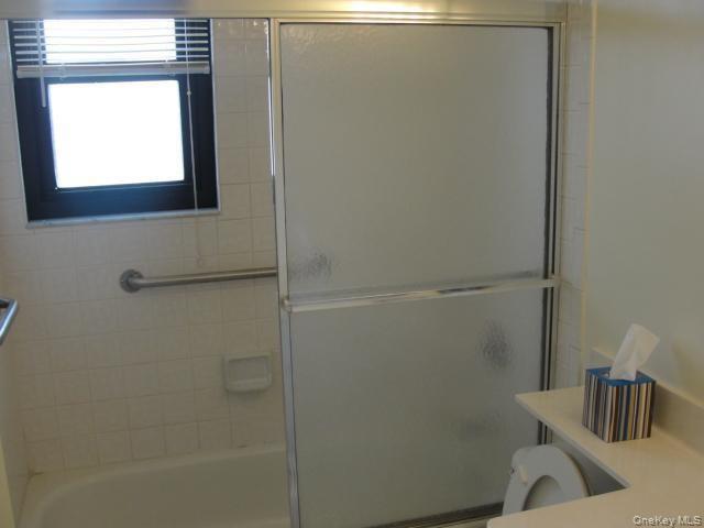 220 Sneden Place, Unit 220 photo 31
