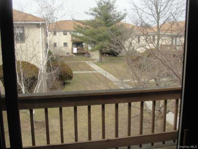 220 Sneden Place, Unit 220 photo 14