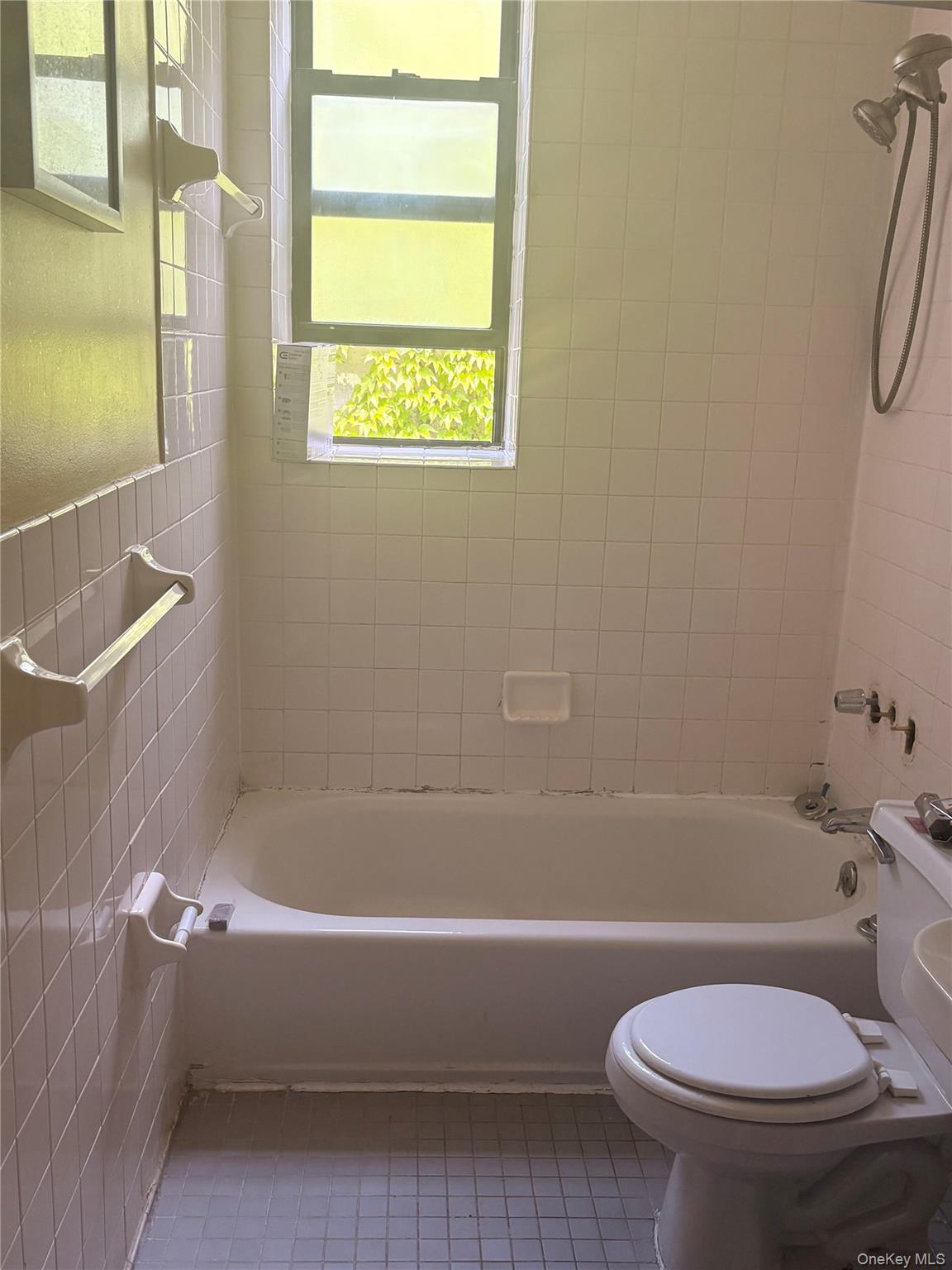 723 Macdonough Street, Unit 4A photo 7
