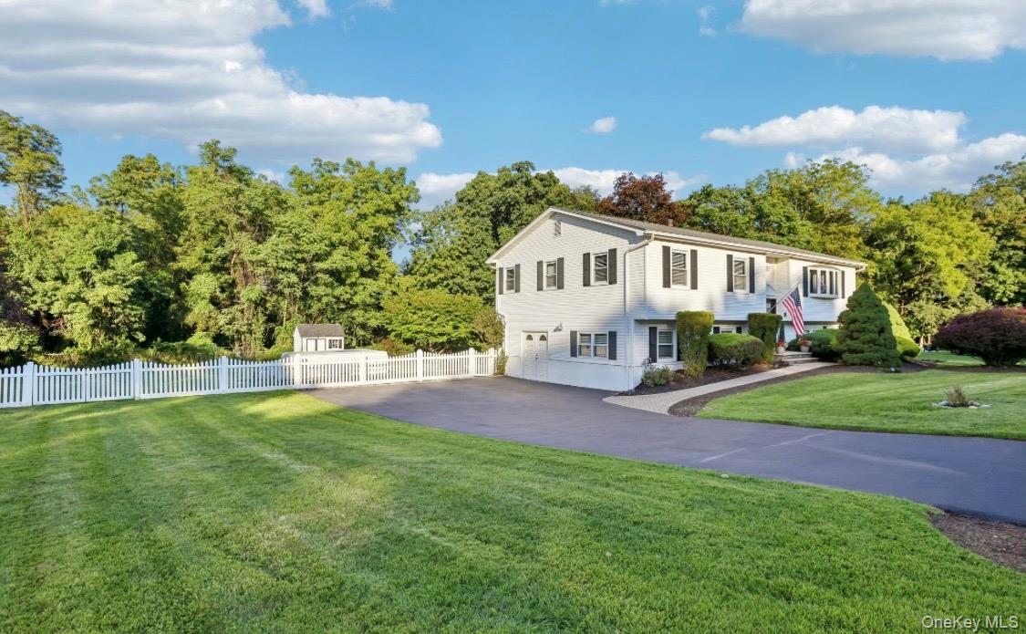 5 Pine Drive – For Sale photo 2
