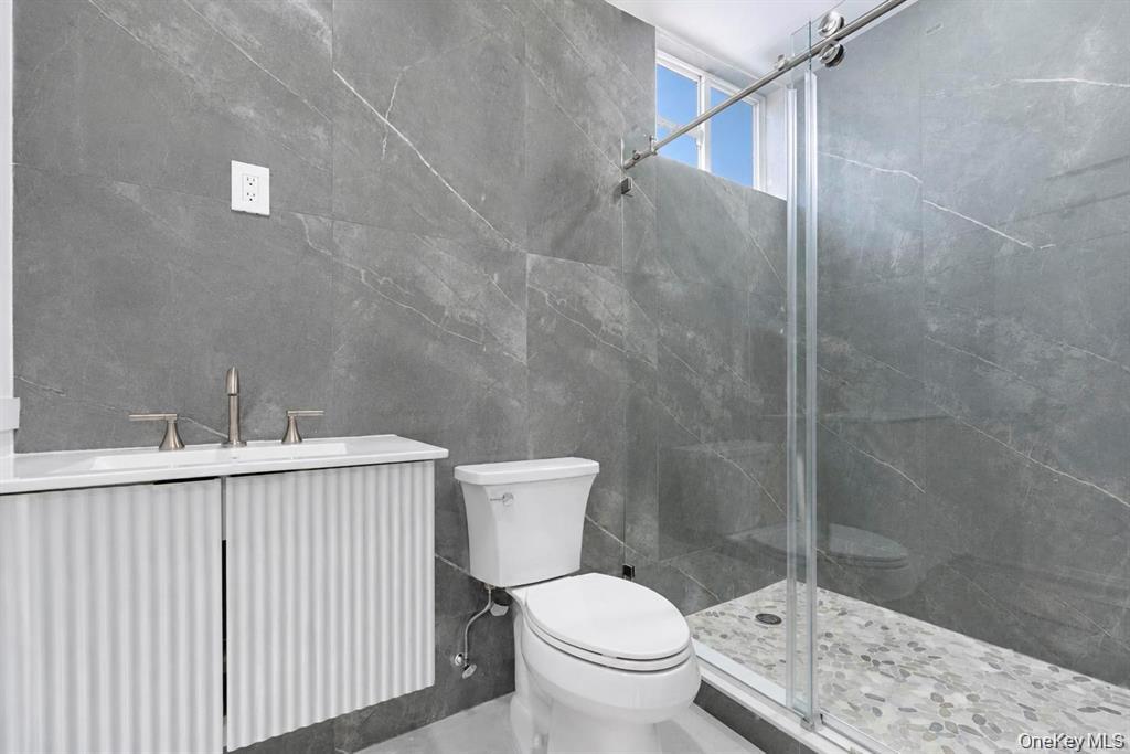 19 Coachman Lane – For Sale photo 23