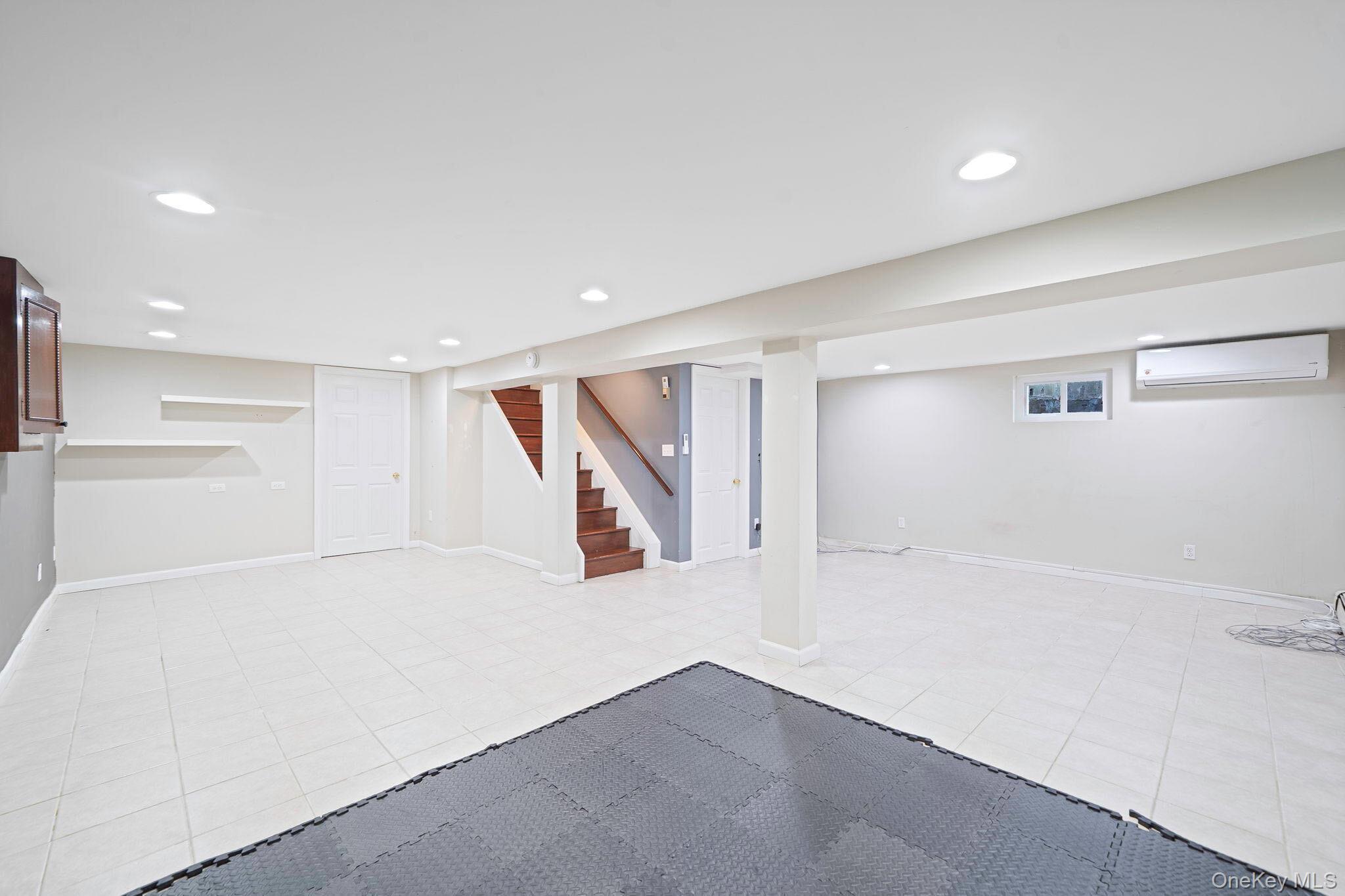 190 Albertson Place – For Sale photo 21