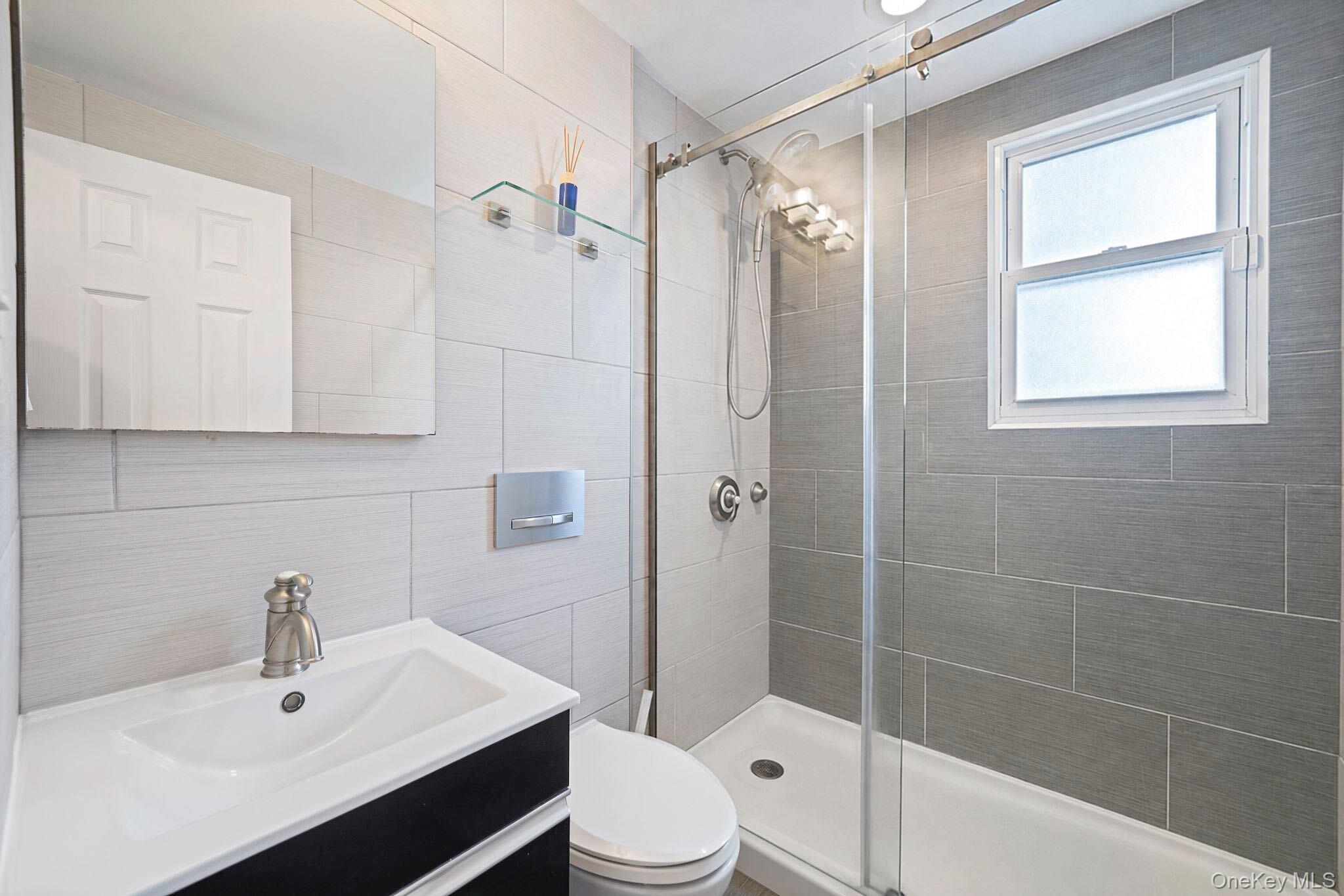190 Albertson Place – For Sale photo 15