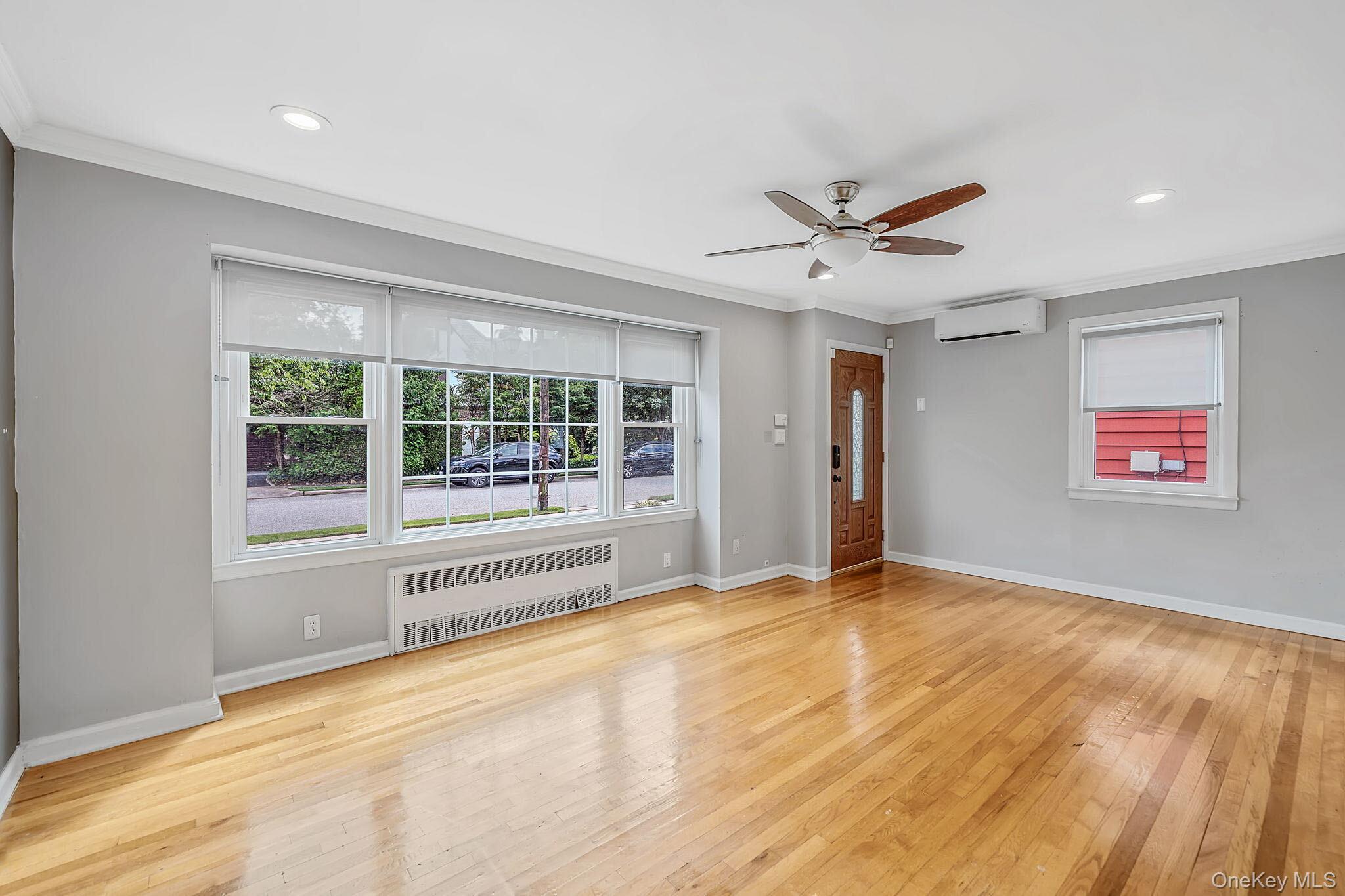 190 Albertson Place – For Sale photo 5