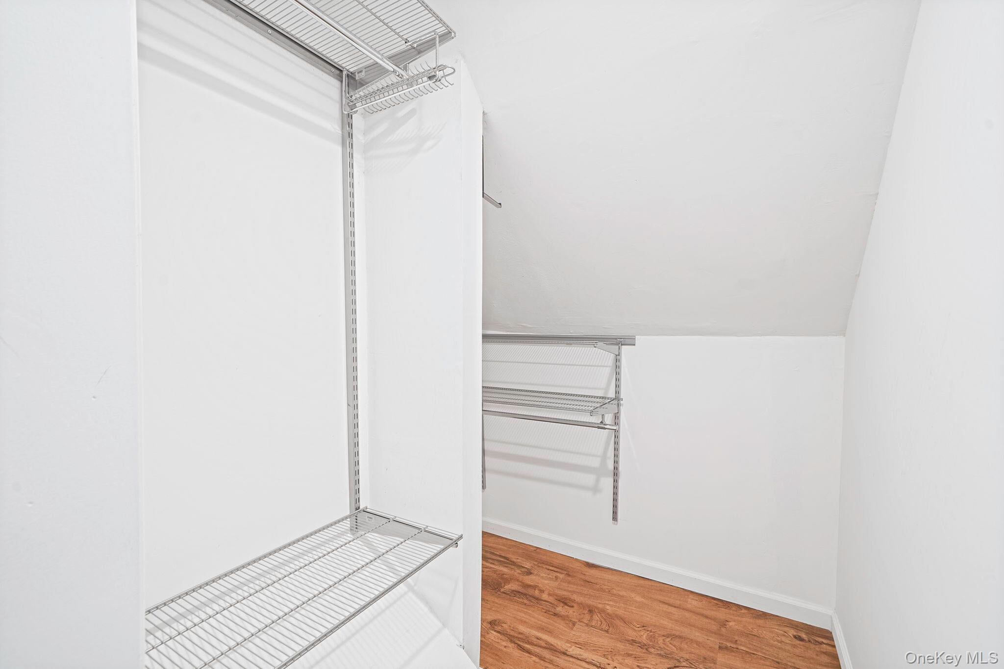 190 Albertson Place – For Sale photo 18