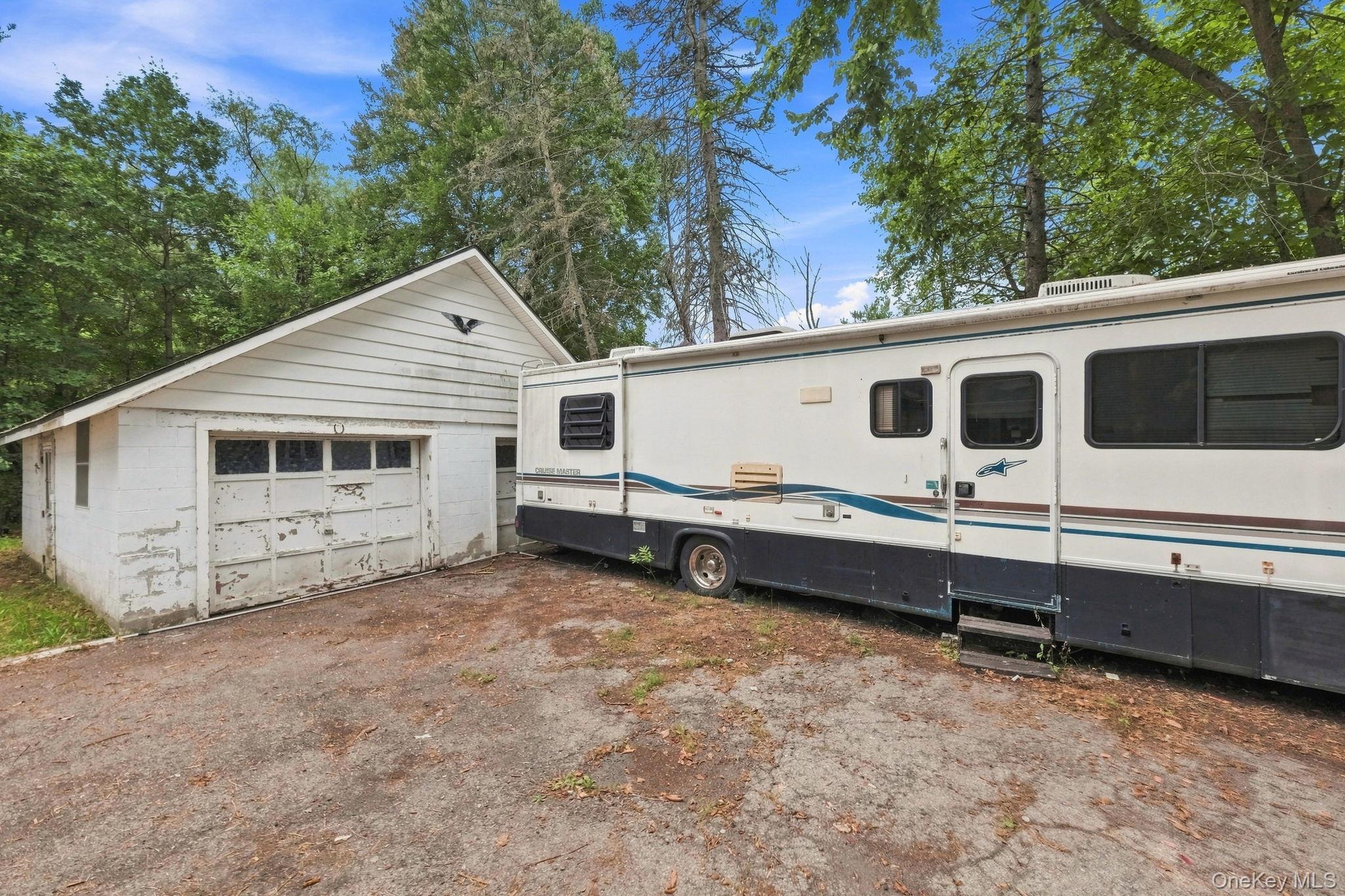 395 Route 17K – For Sale photo 3