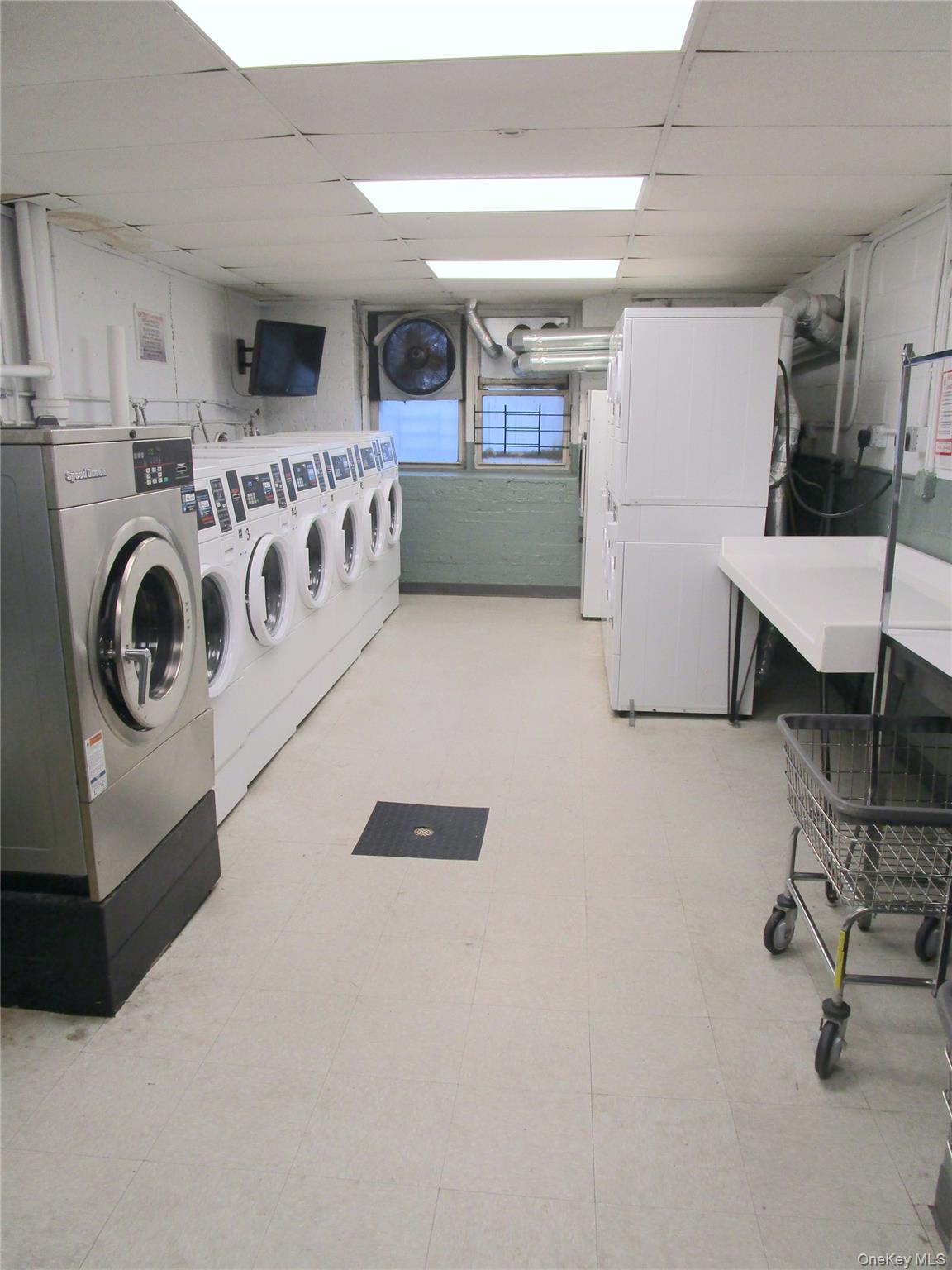 255 Bronx River Road, Unit 7L photo 22