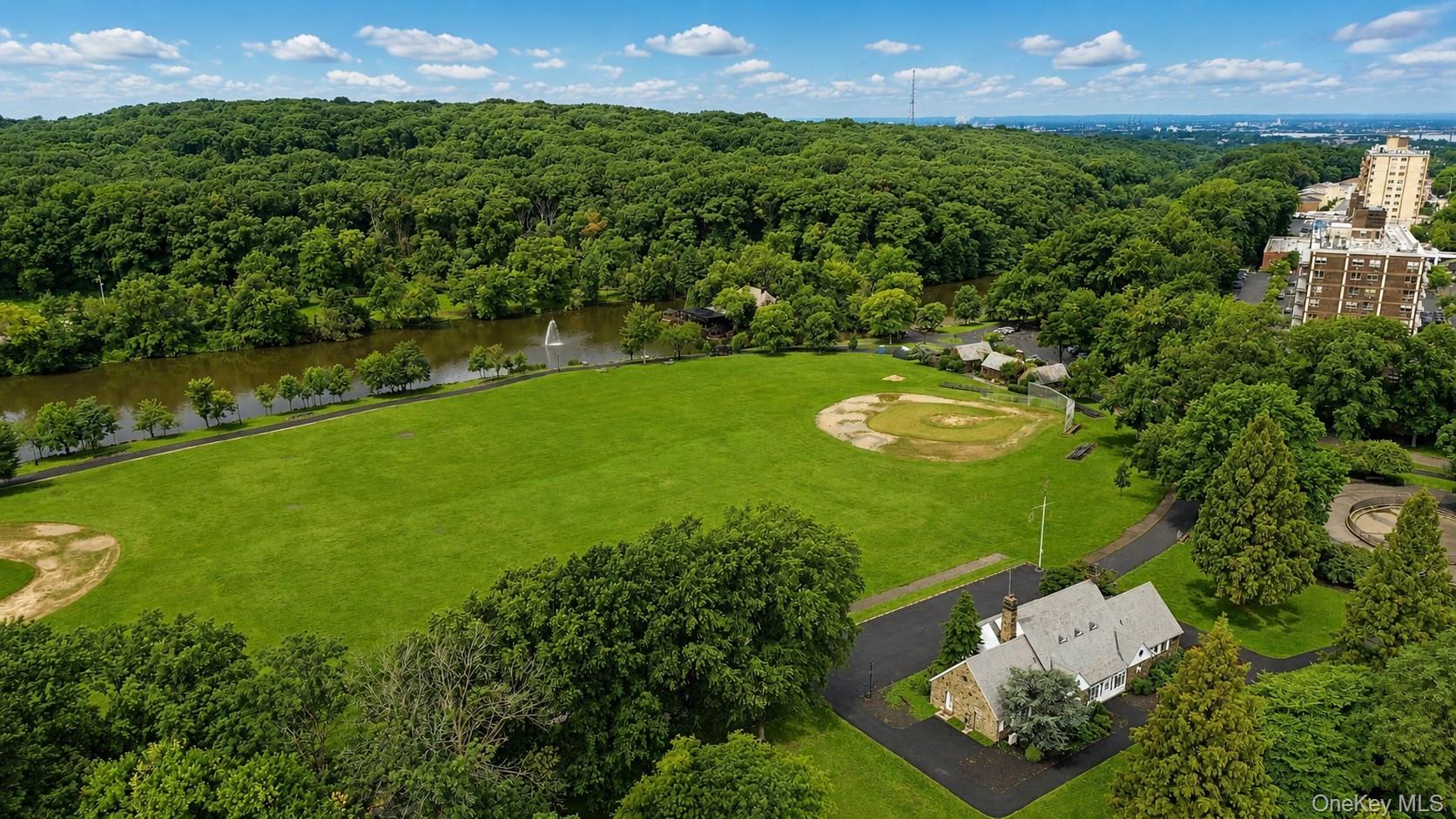 16 Fox Hunt Court – For Sale photo 44
