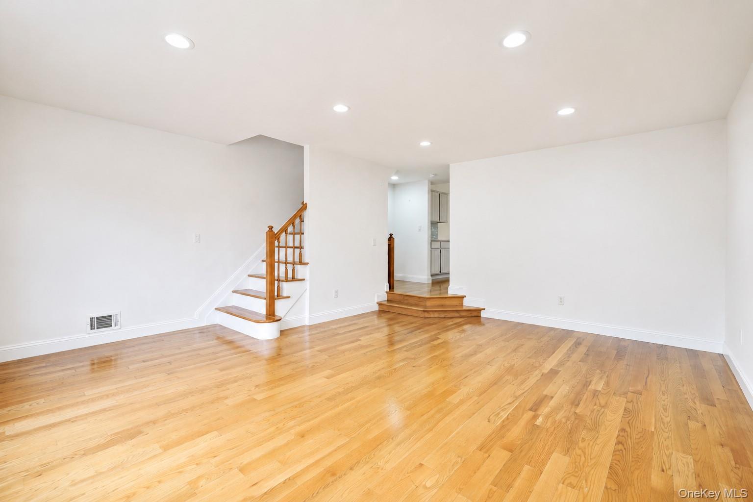 16 Fox Hunt Court – For Sale photo 9