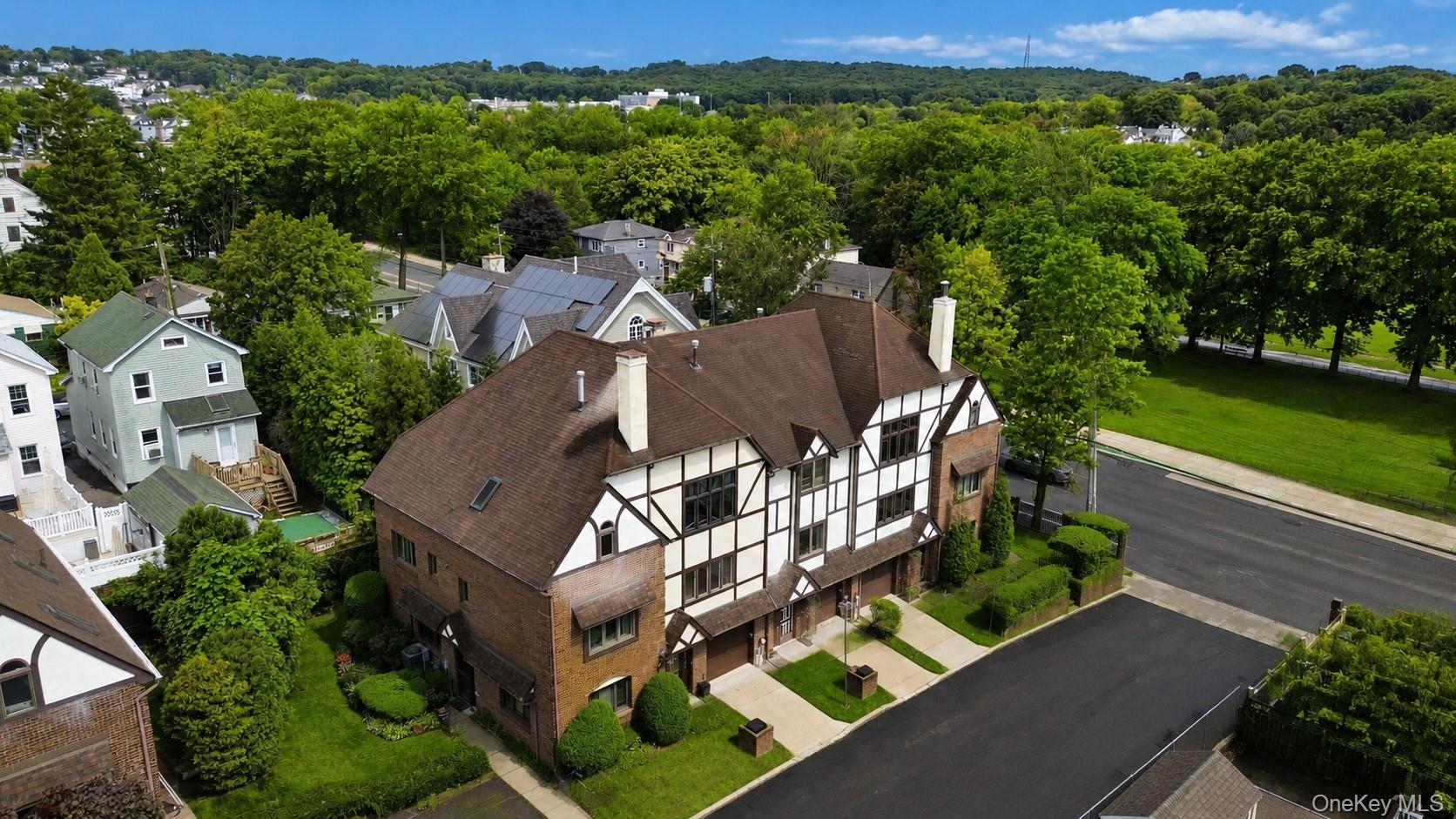 16 Fox Hunt Court – For Sale photo 4