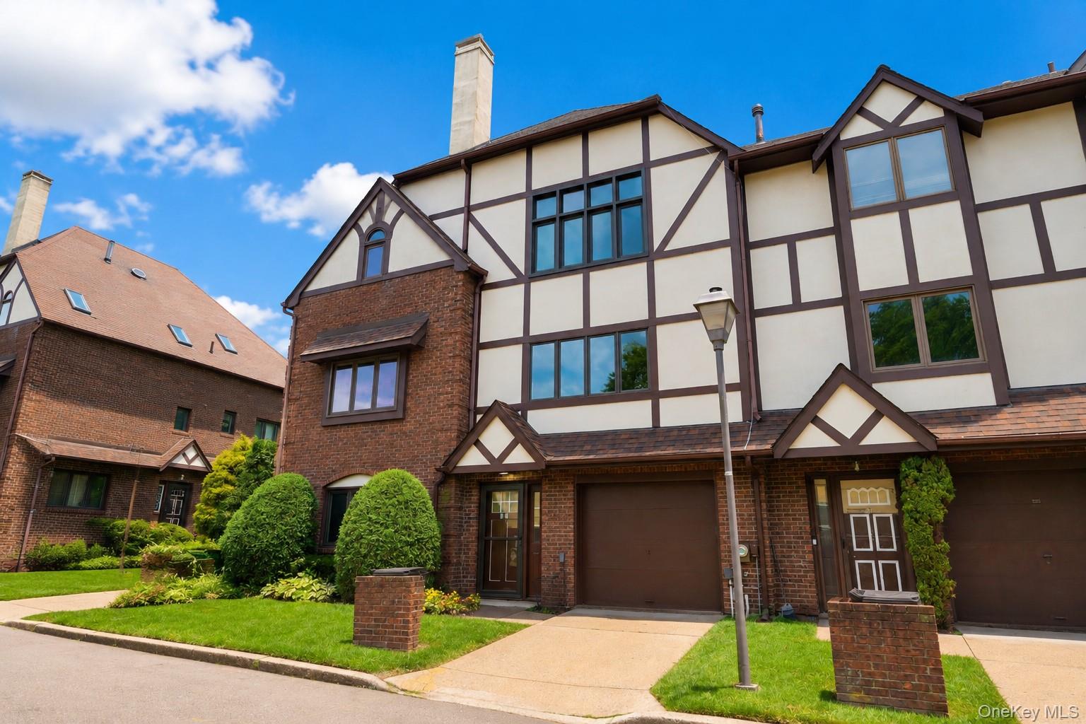 16 Fox Hunt Court – For Sale photo 3