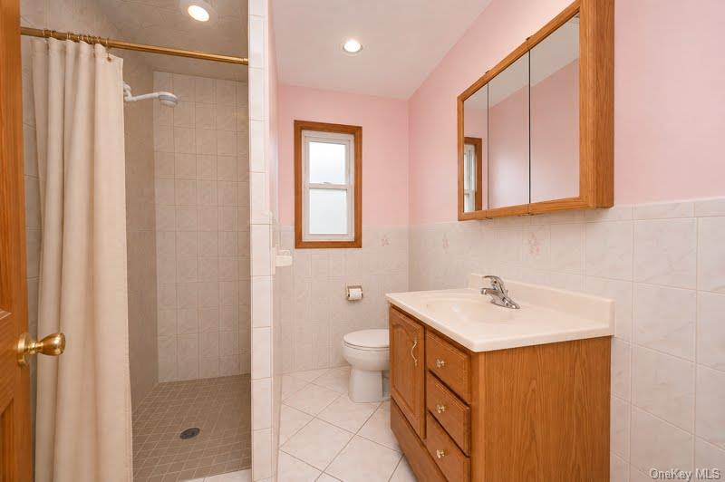 40-04 205th Street – For Sale photo 16
