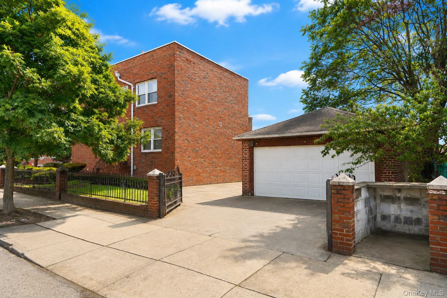 1960 Stillwell Avenue – For Sale photo 16