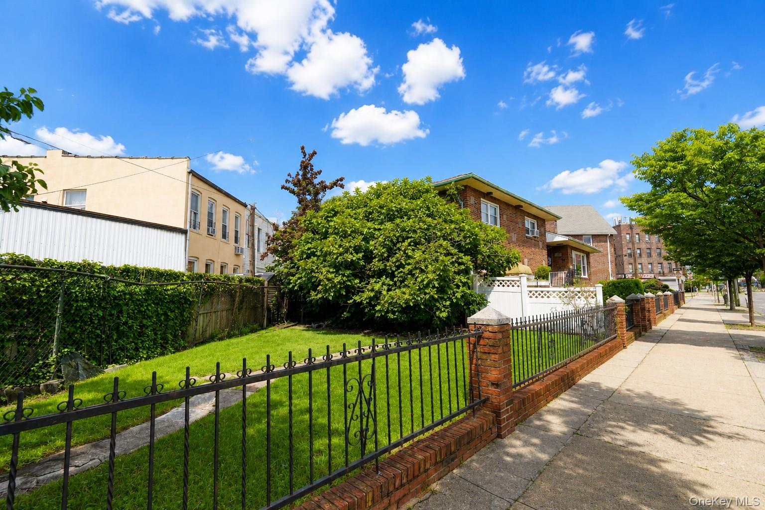 1960 Stillwell Avenue – For Sale photo 17