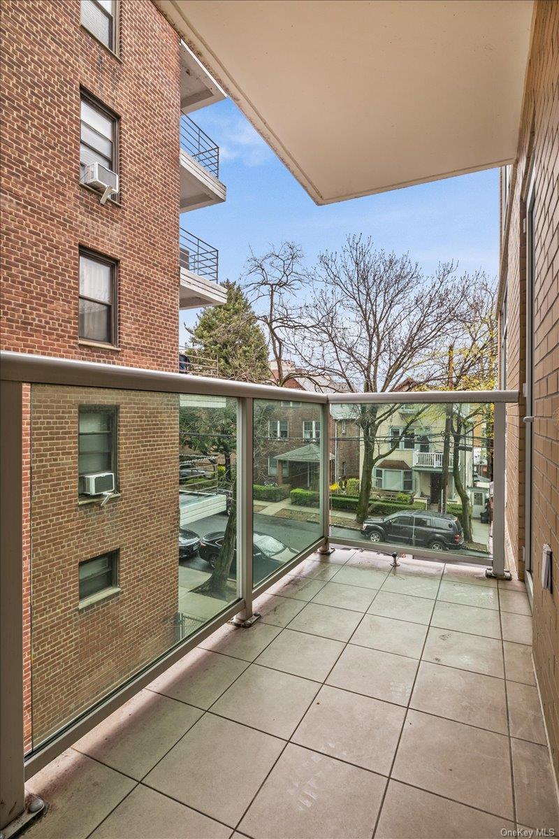3511 Cambridge Avenue, Unit 3F photo 9