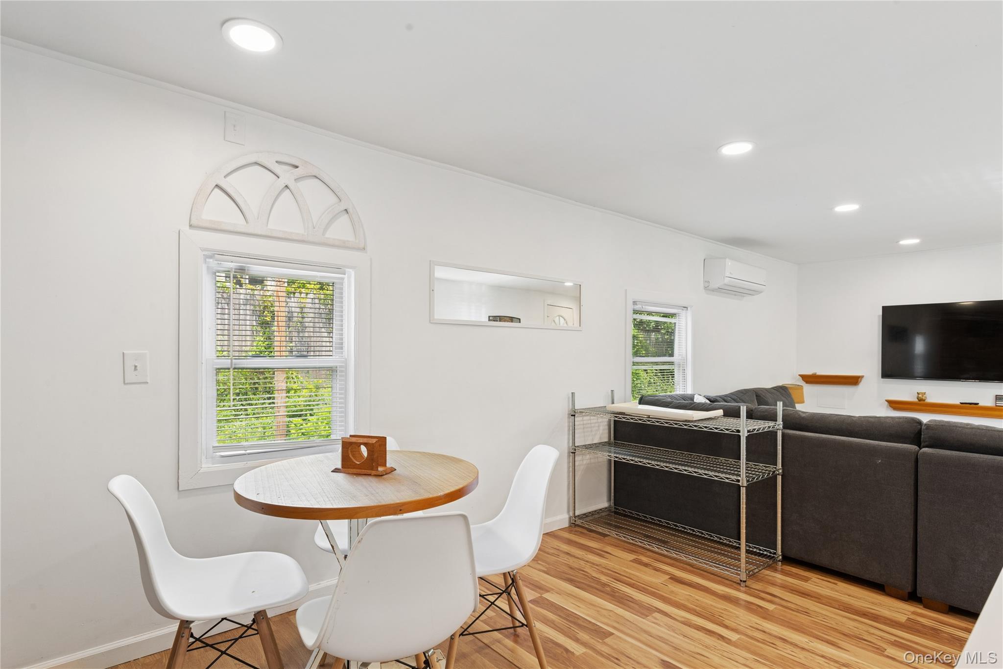8 North Railroad Avenue – For Sale photo 6