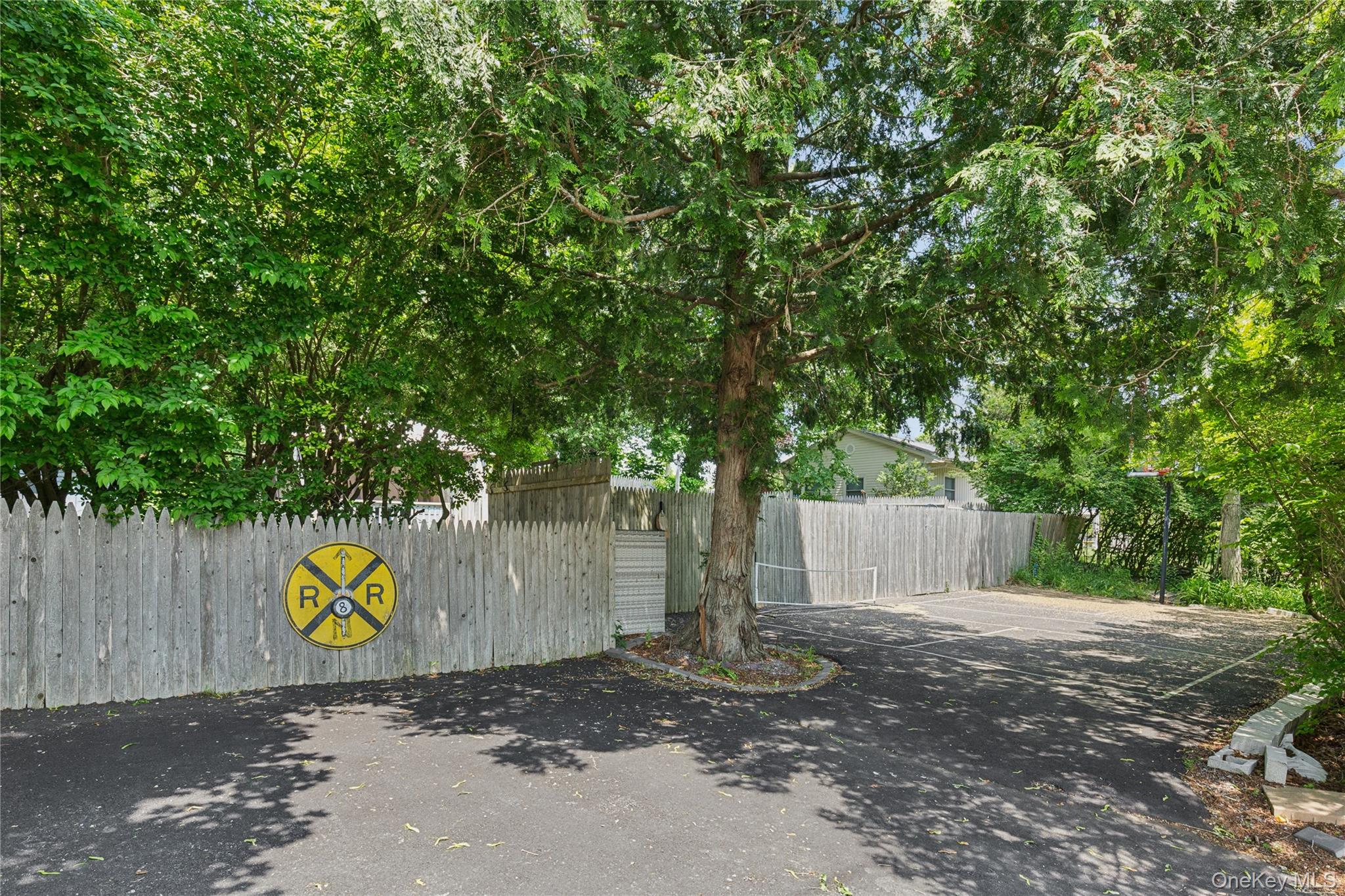 8 North Railroad Avenue – For Sale photo 22