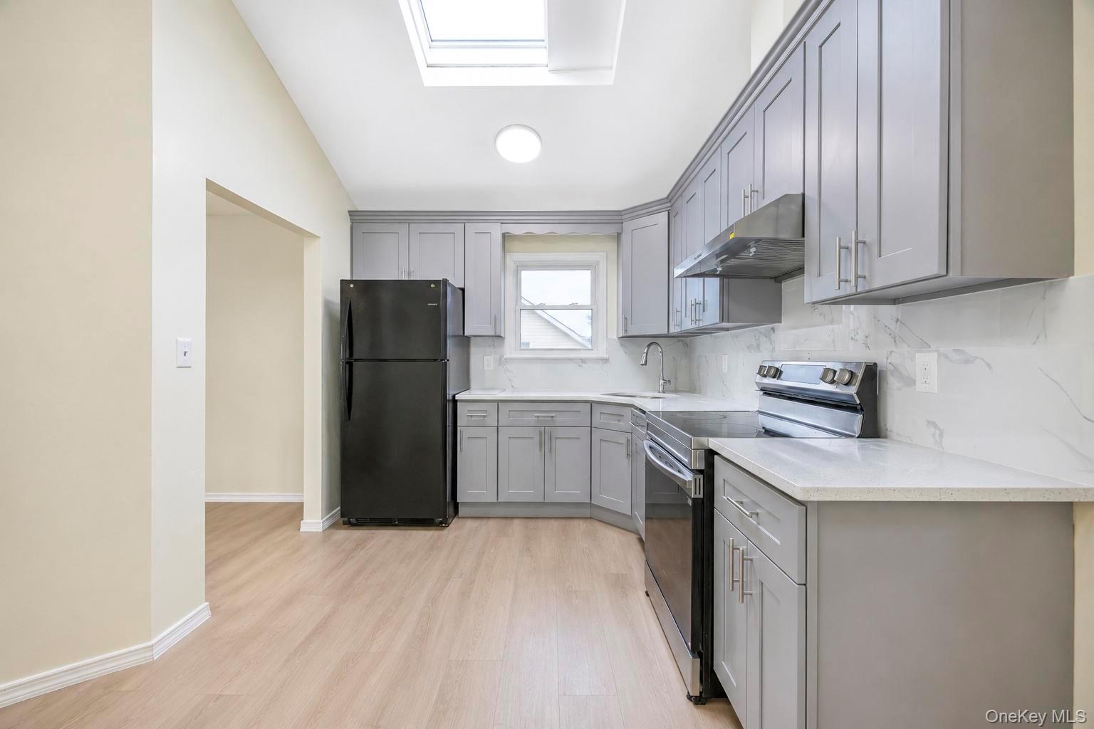 653 Sherman Avenue – For Sale photo 5