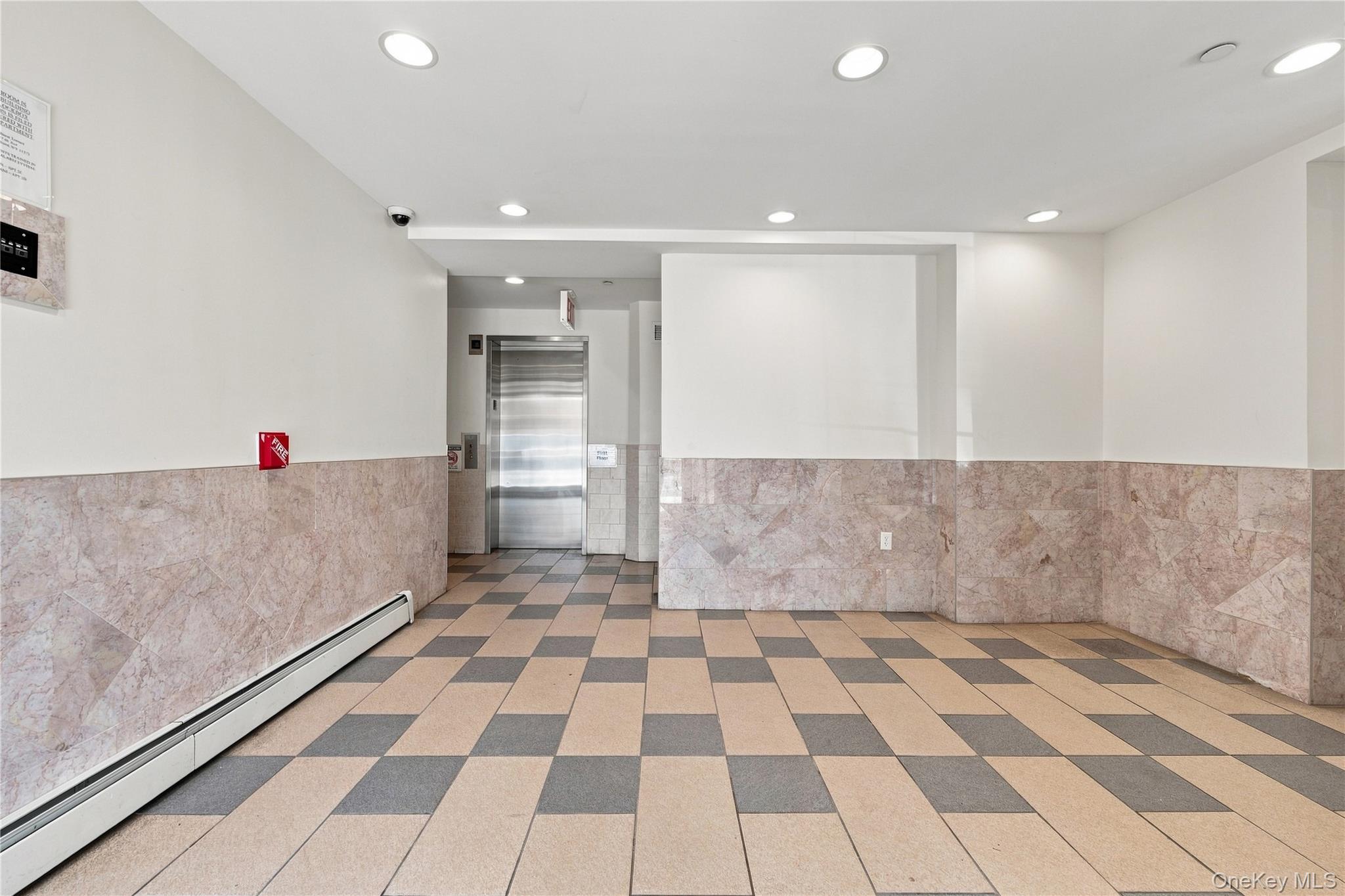 7617 46th Avenue, Unit 2C photo 2