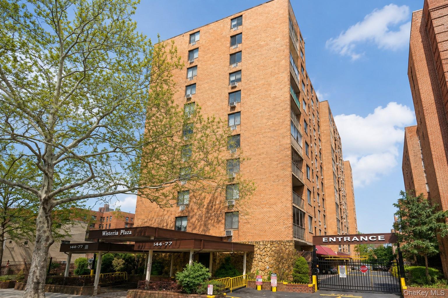 14477 Roosevelt Avenue, Unit 8G