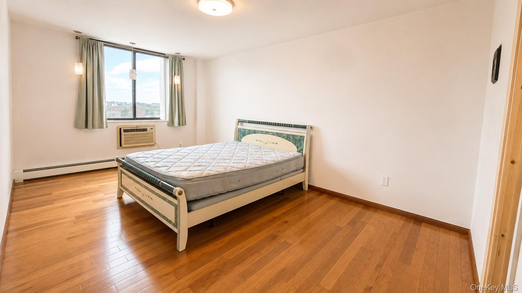 14477 Roosevelt Avenue, Unit 8G photo 6