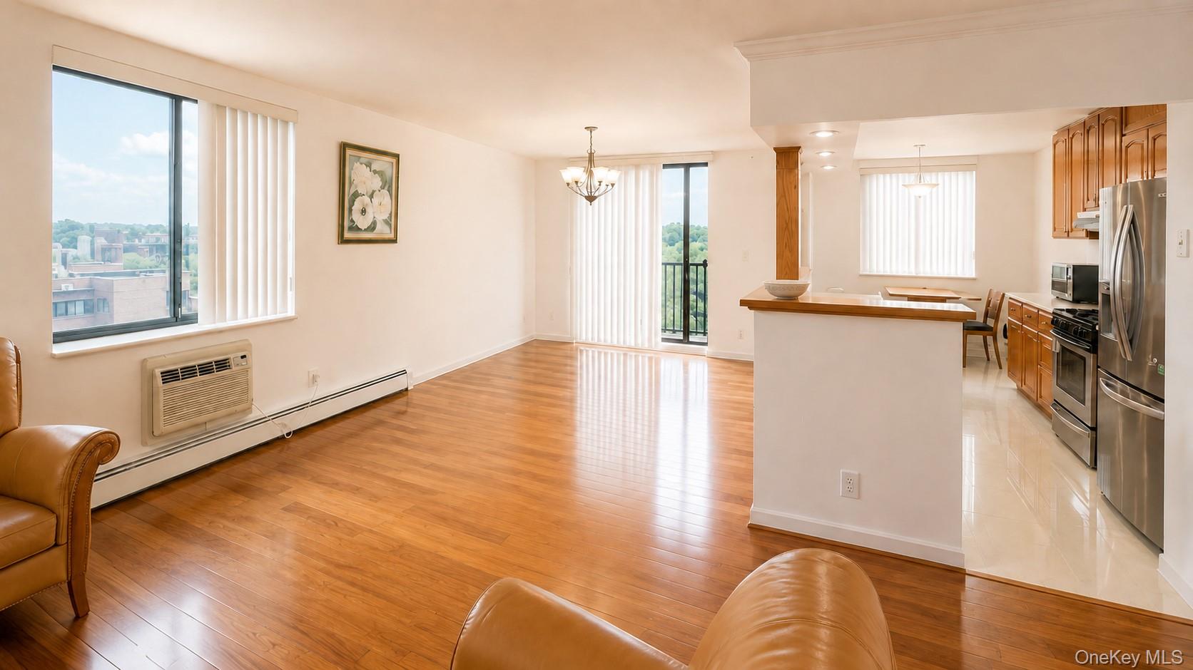 14477 Roosevelt Avenue, Unit 8G photo 3