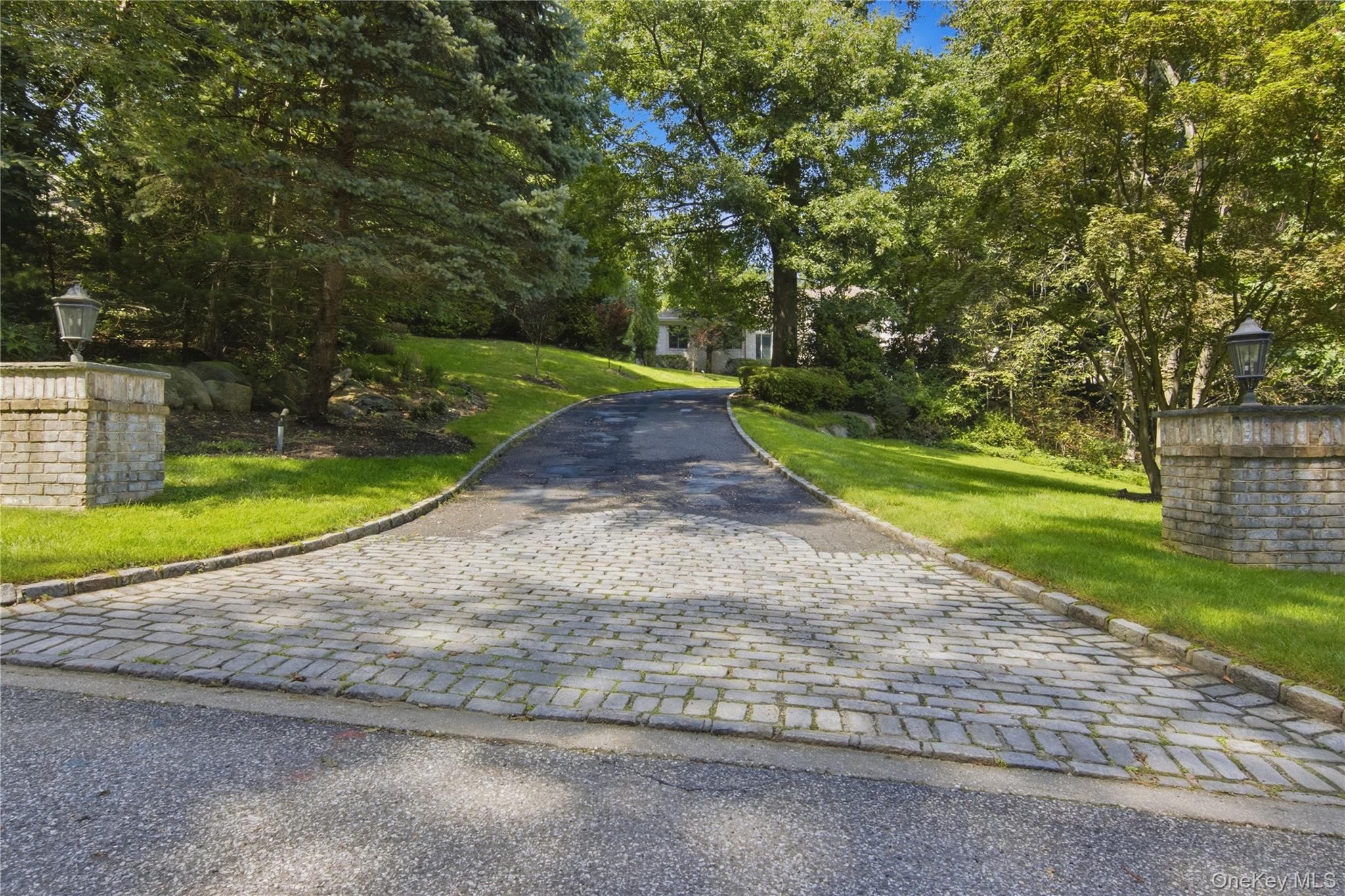 3 White Birch Road – For Sale photo 4