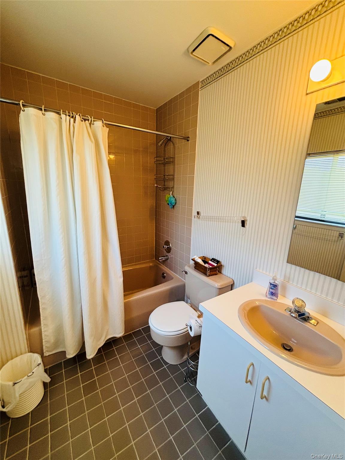 88 The Glen, Unit 88 photo 15