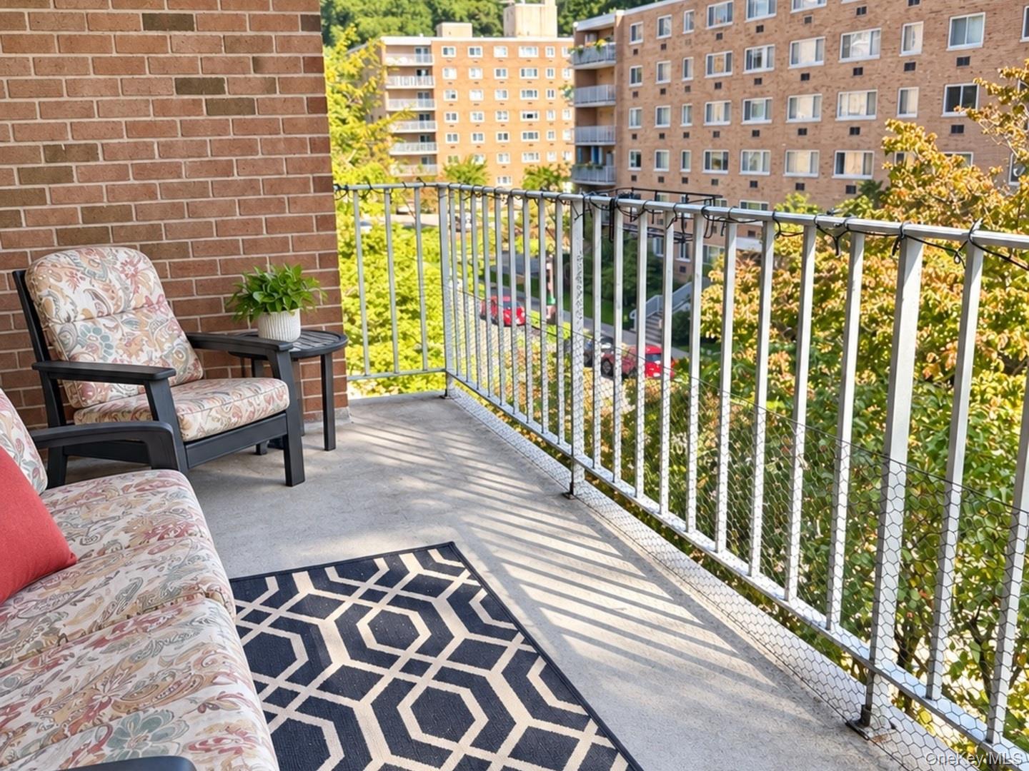 416 Benedict Avenue, Unit 3G photo 14
