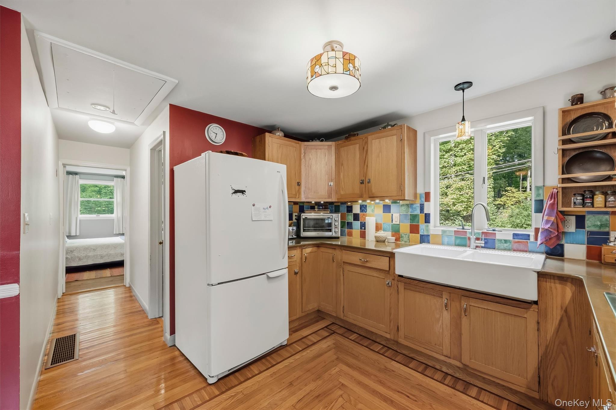 18 Schueler Road – For Sale photo 12