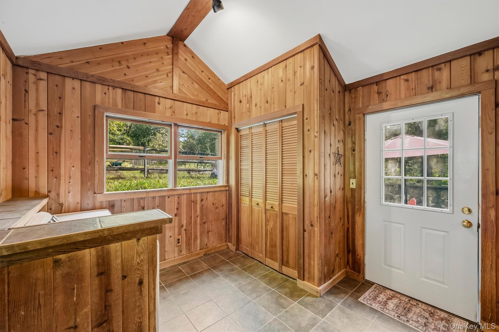 18 Schueler Road – For Sale photo 27