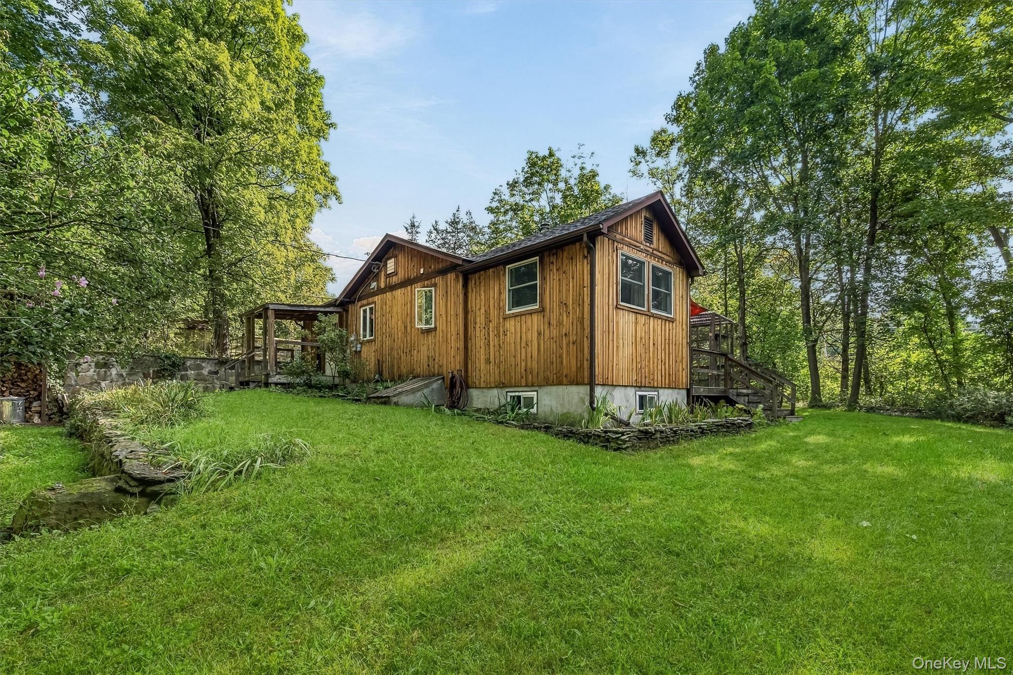 18 Schueler Road – For Sale photo 3