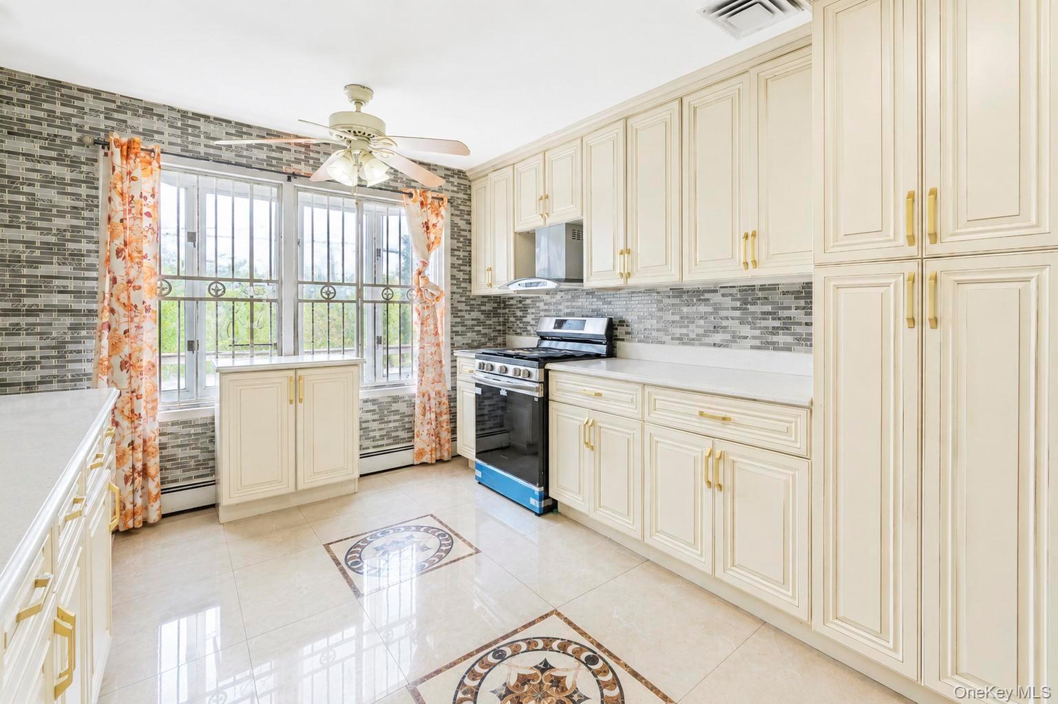12 Hilton Court – For Sale photo 7