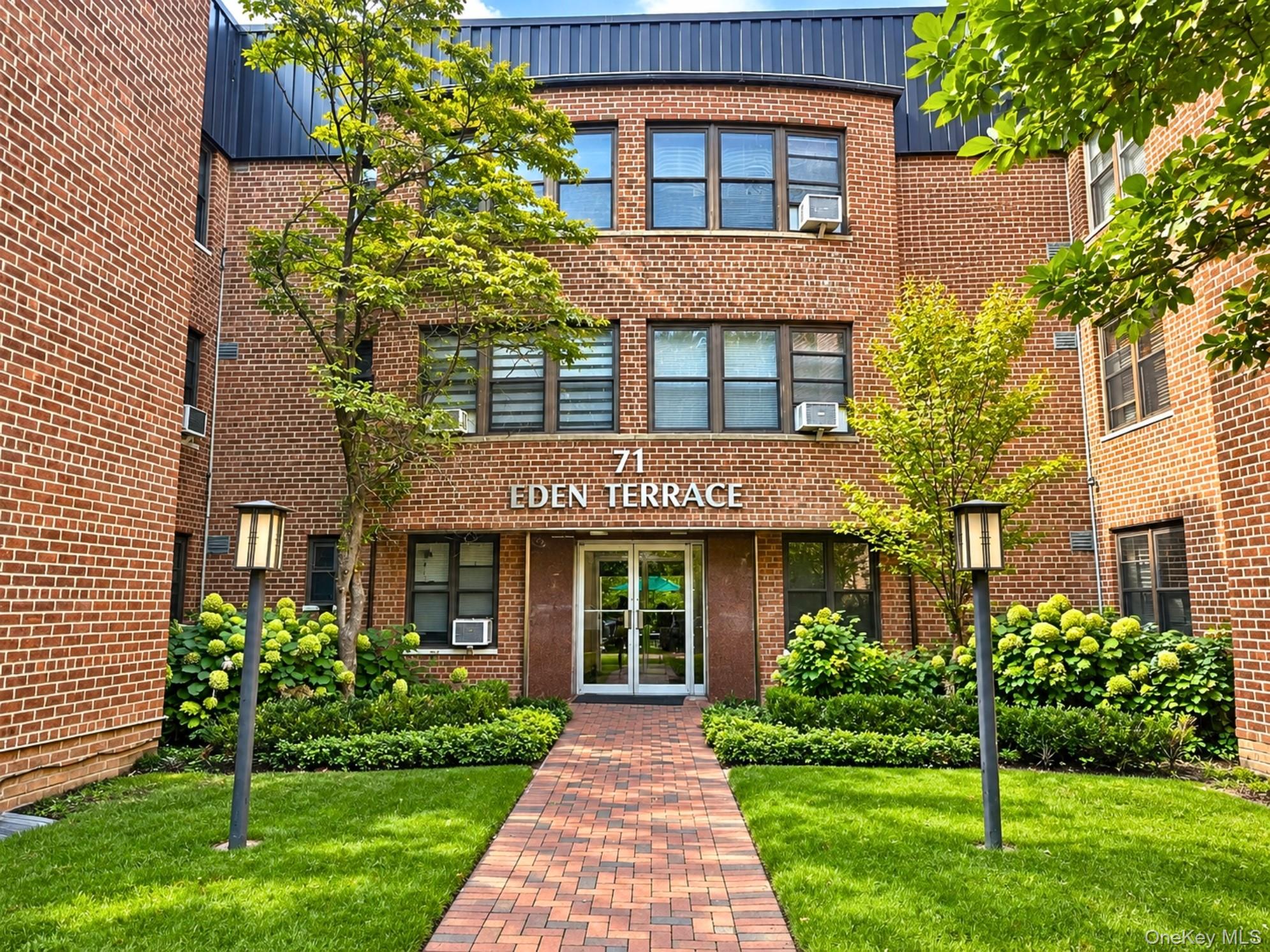 71 Grace Avenue, Unit 1L