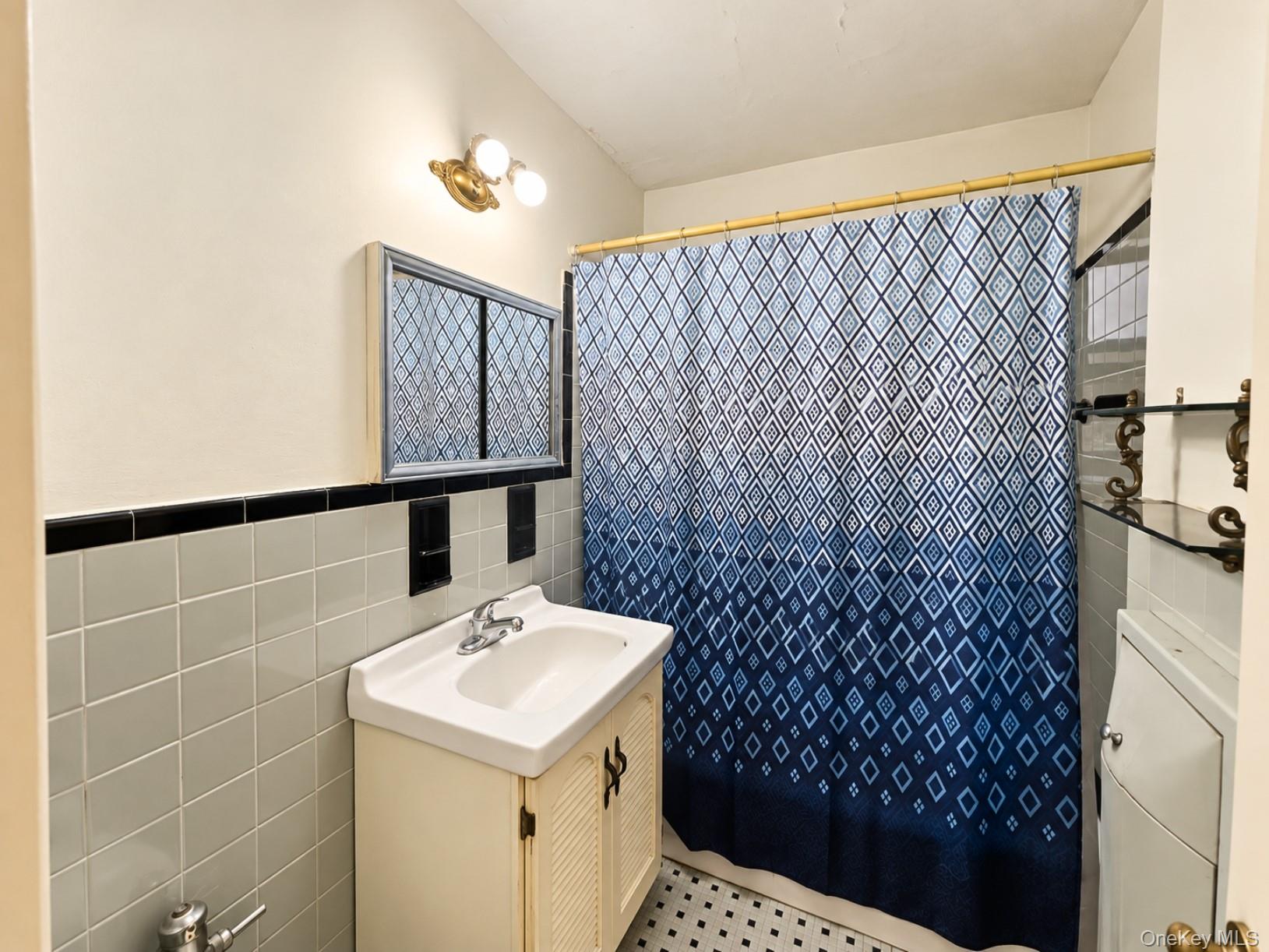 71 Grace Avenue, Unit 1L photo 7