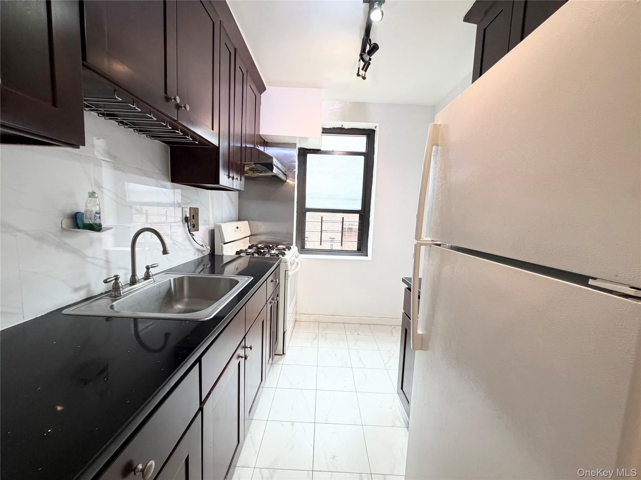 32-43 90th  St, Unit 306 photo 5