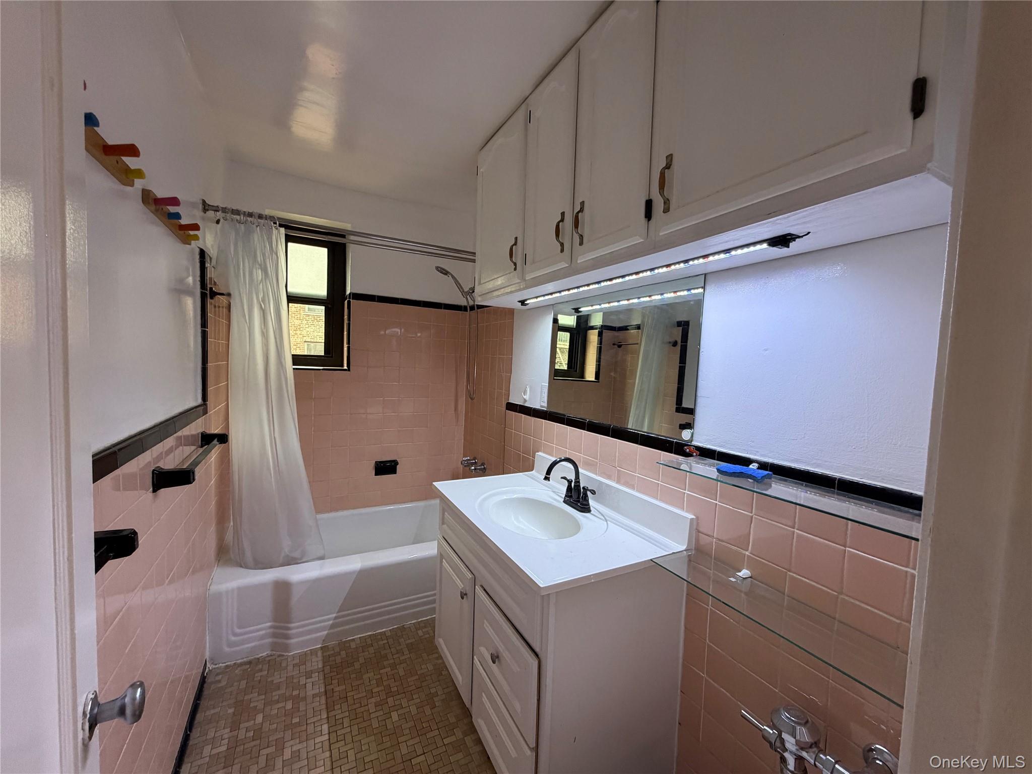 32-43 90th  St, Unit 306 photo 10