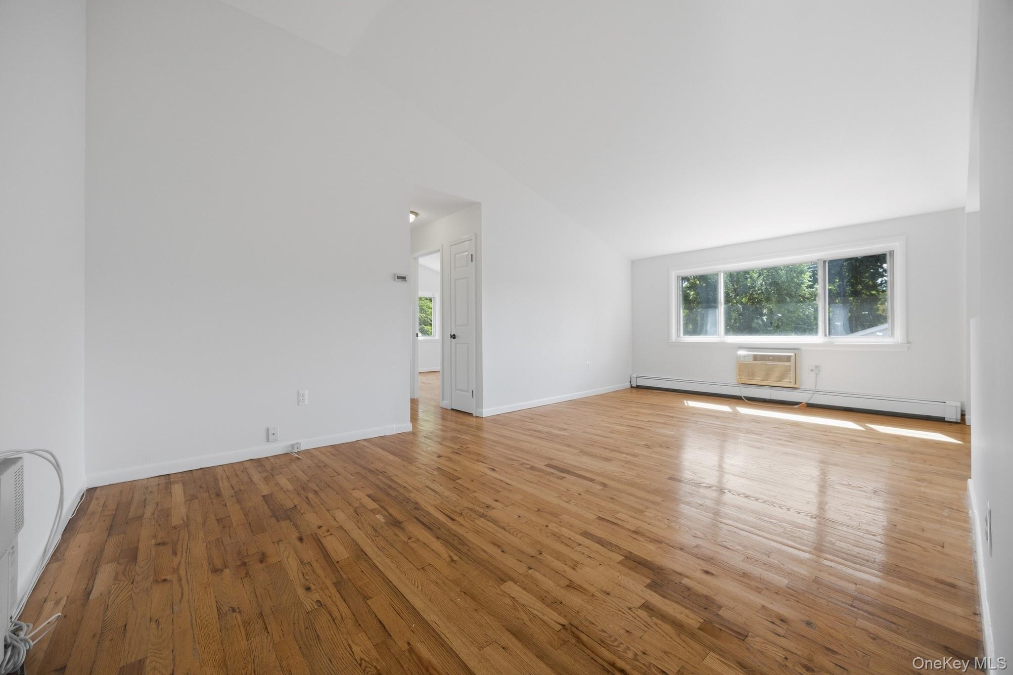 828 Pelhamdale Avenue, Unit 4L photo 7